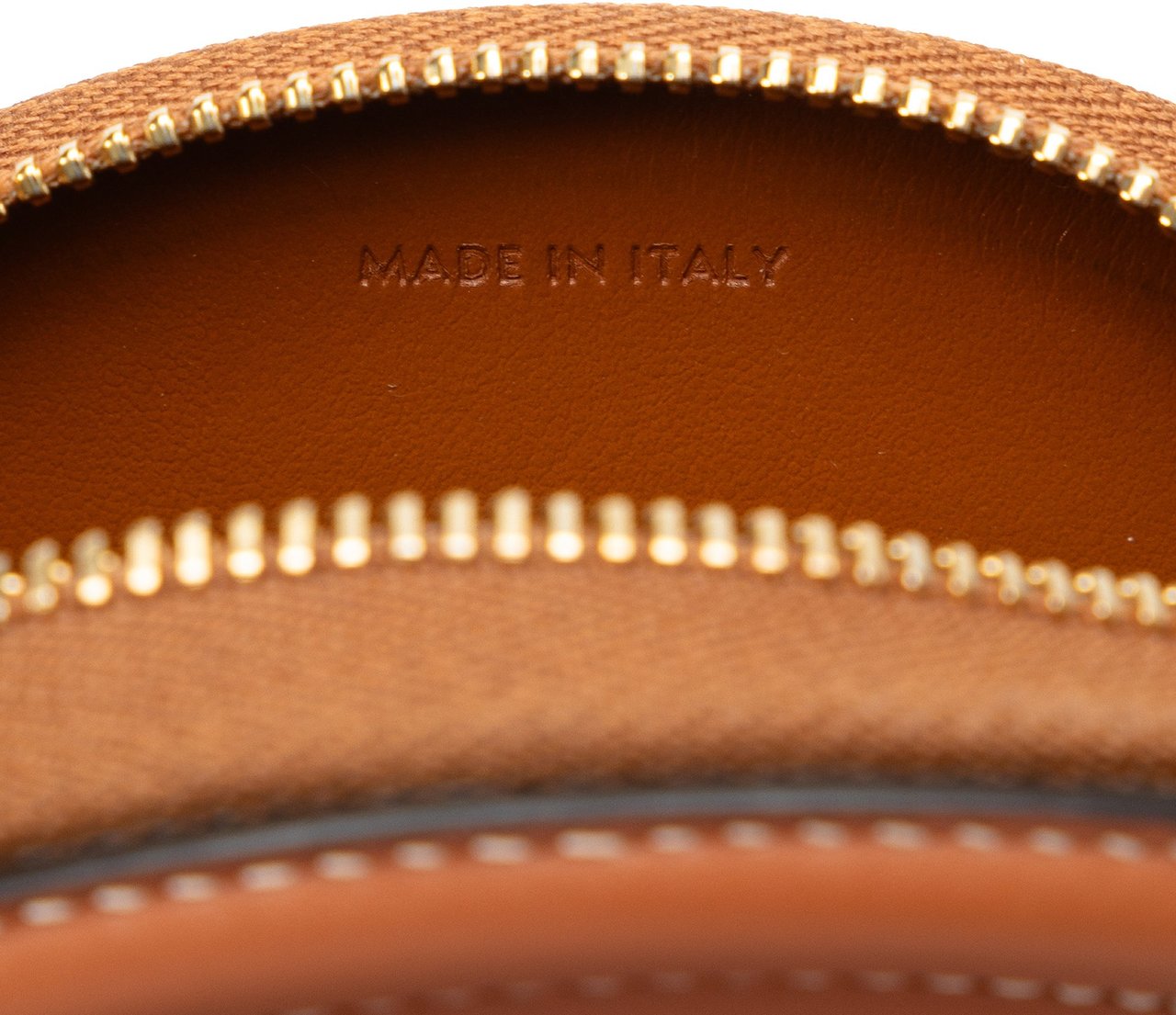 Celine Calfskin Cuir Triomphe Oval Clutch Bruin