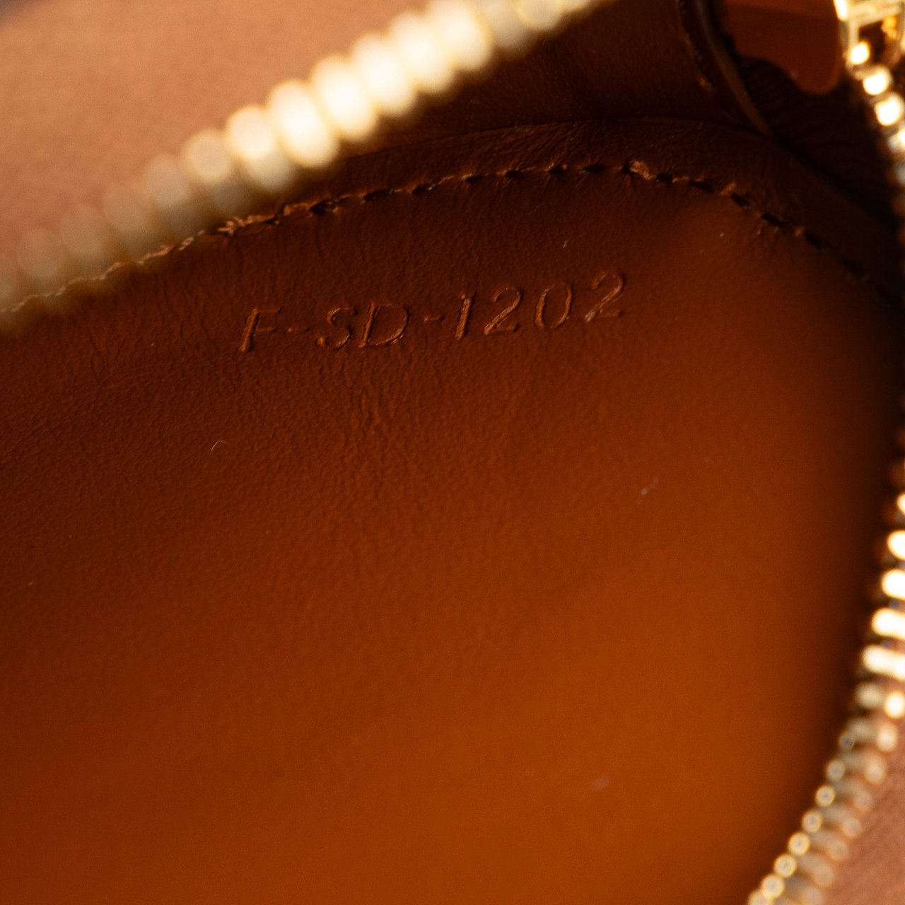Celine Calfskin Cuir Triomphe Oval Clutch Bruin