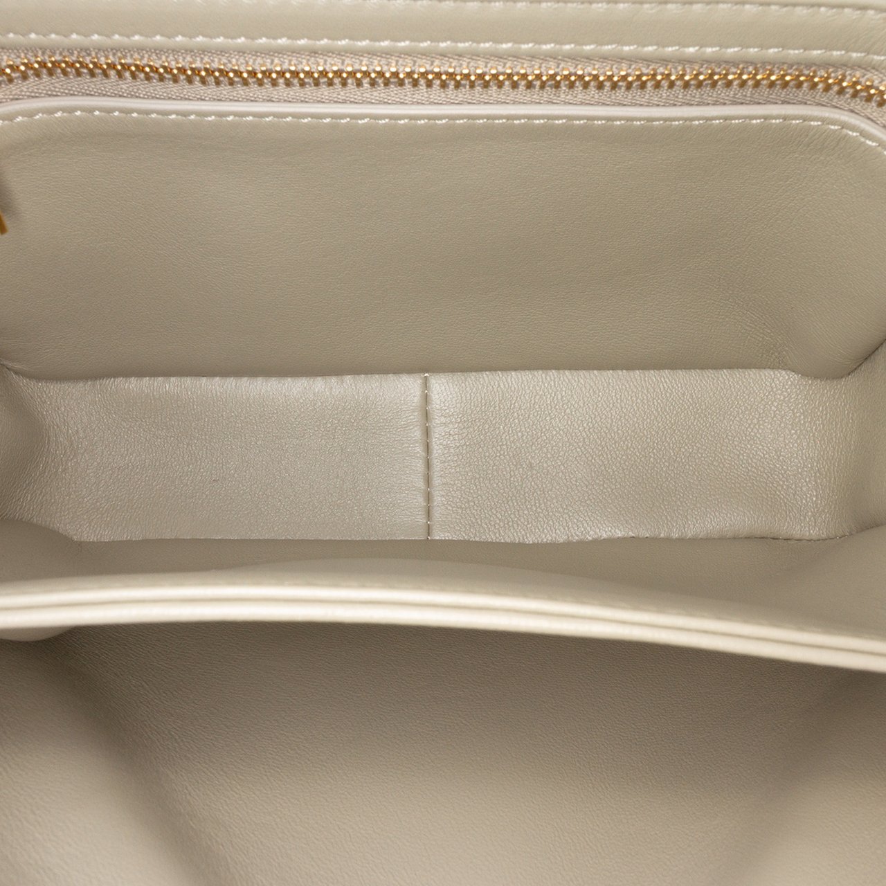 Celine Teen Shiny Calfskin Triomphe Crossbody Grijs
