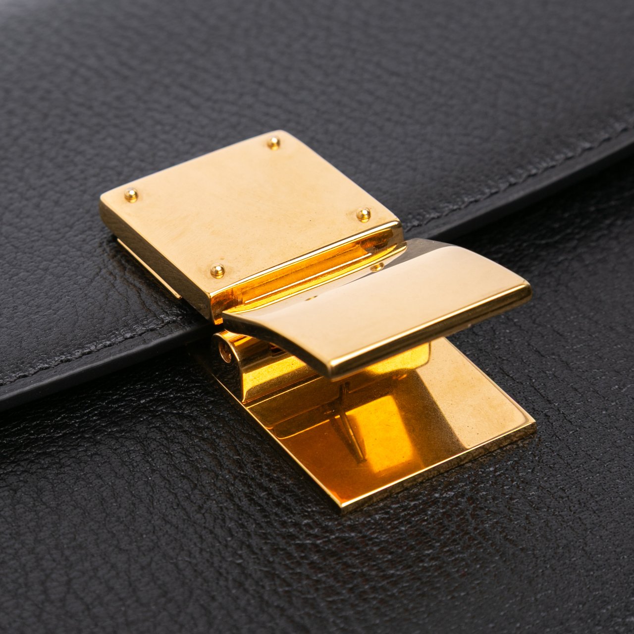 Celine Medium Calfskin Classic Box Zwart