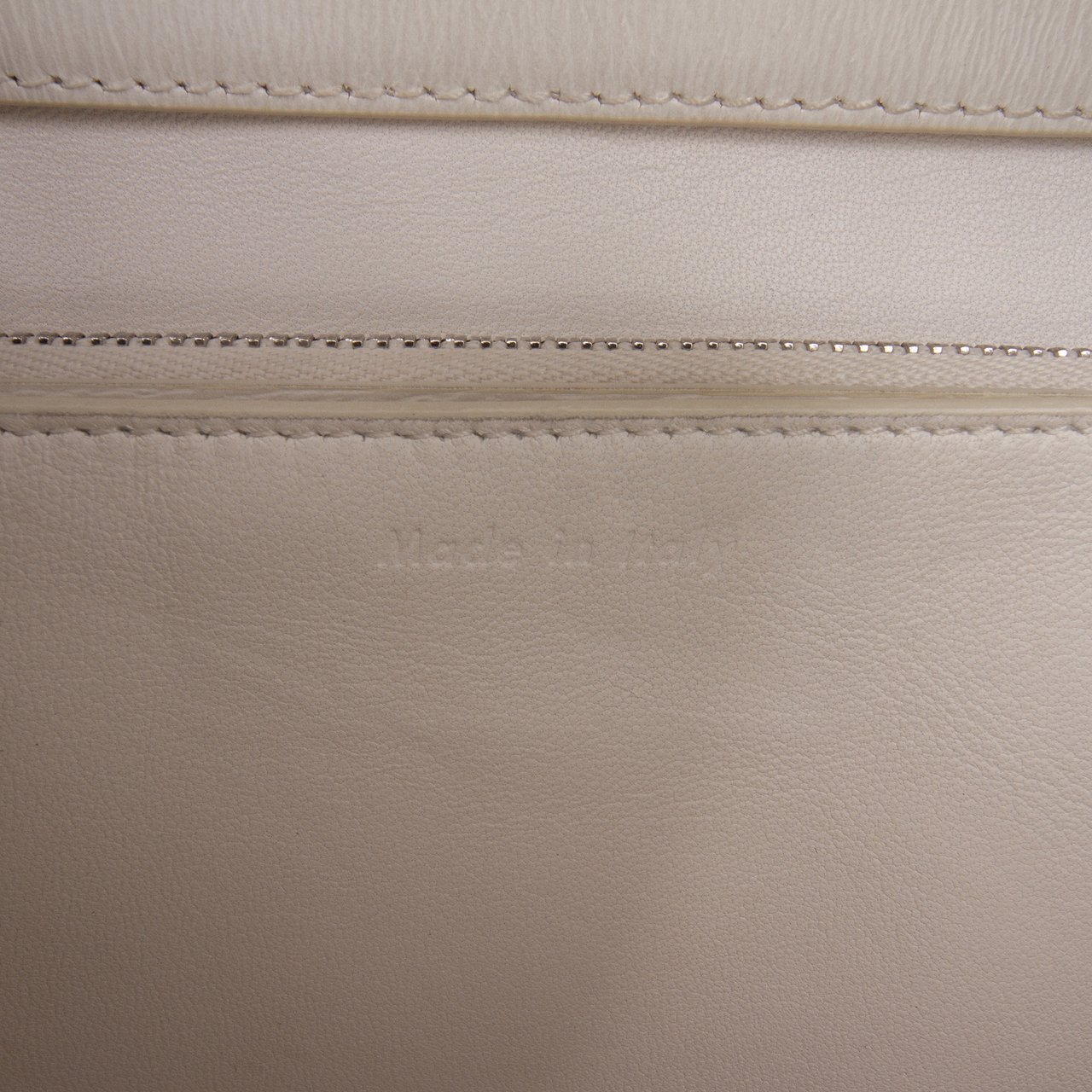 Celine Medium Calfskin Classic Box Wit