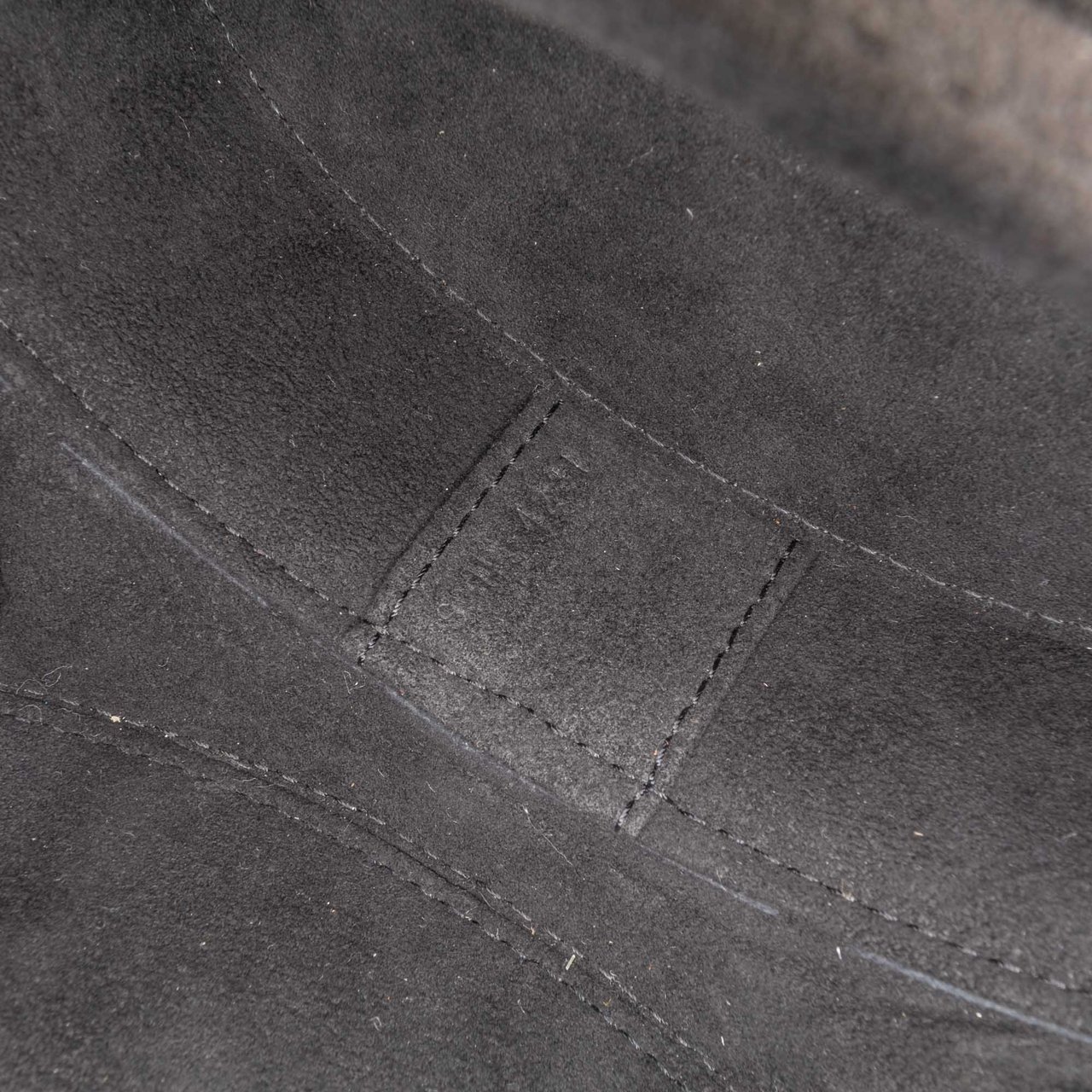 Celine Calfskin Cuir Triomphe Oval Handbag Zwart