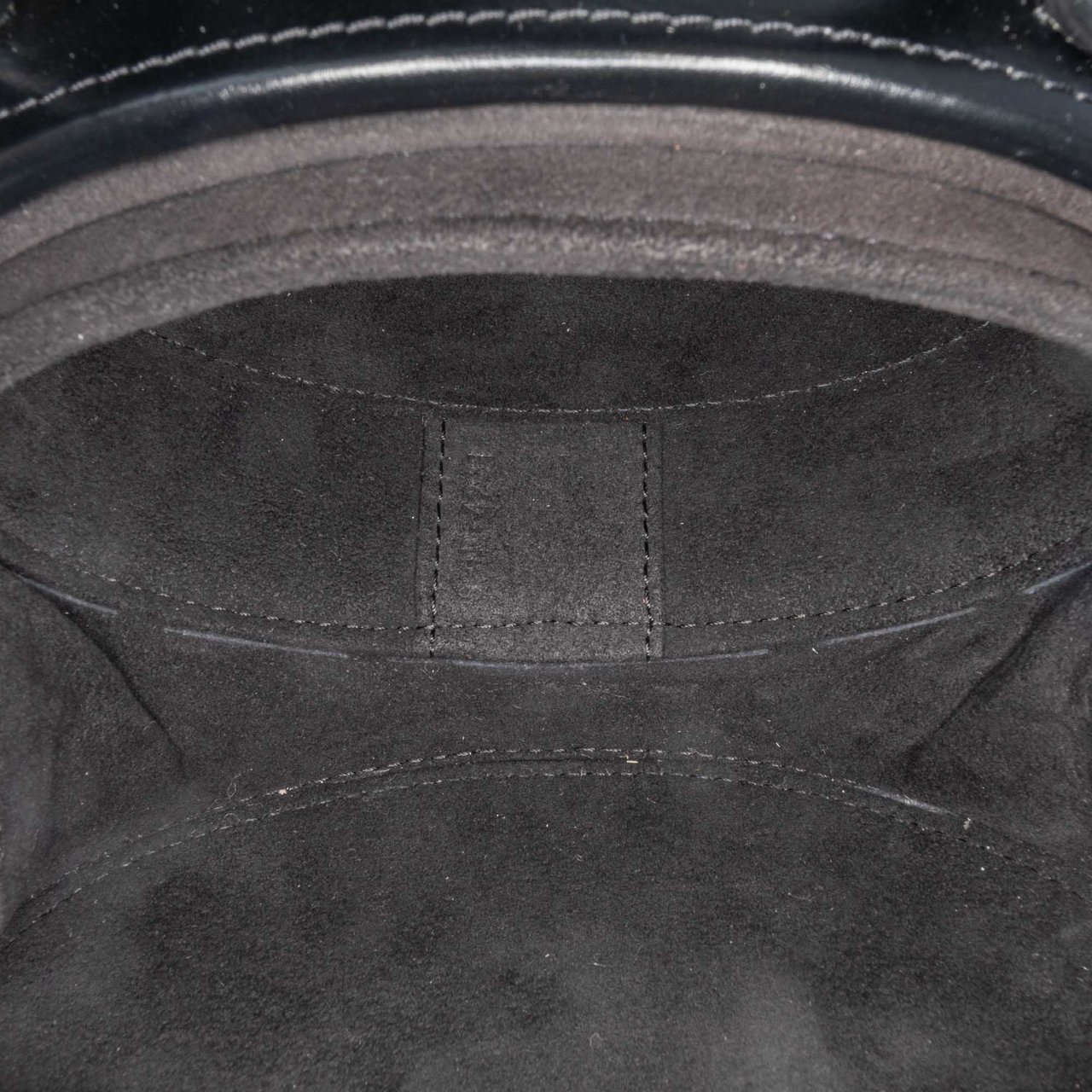 Celine Calfskin Cuir Triomphe Oval Handbag Zwart