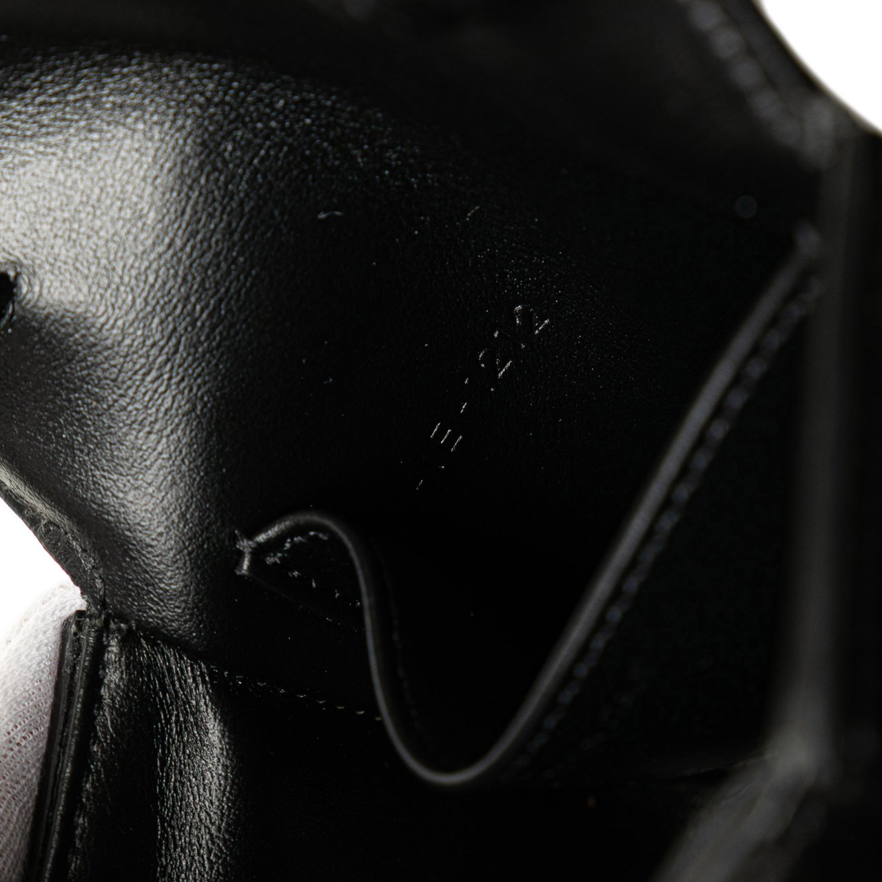 Celine Mini Shiny Calfskin Triomphe Crossbody Zwart