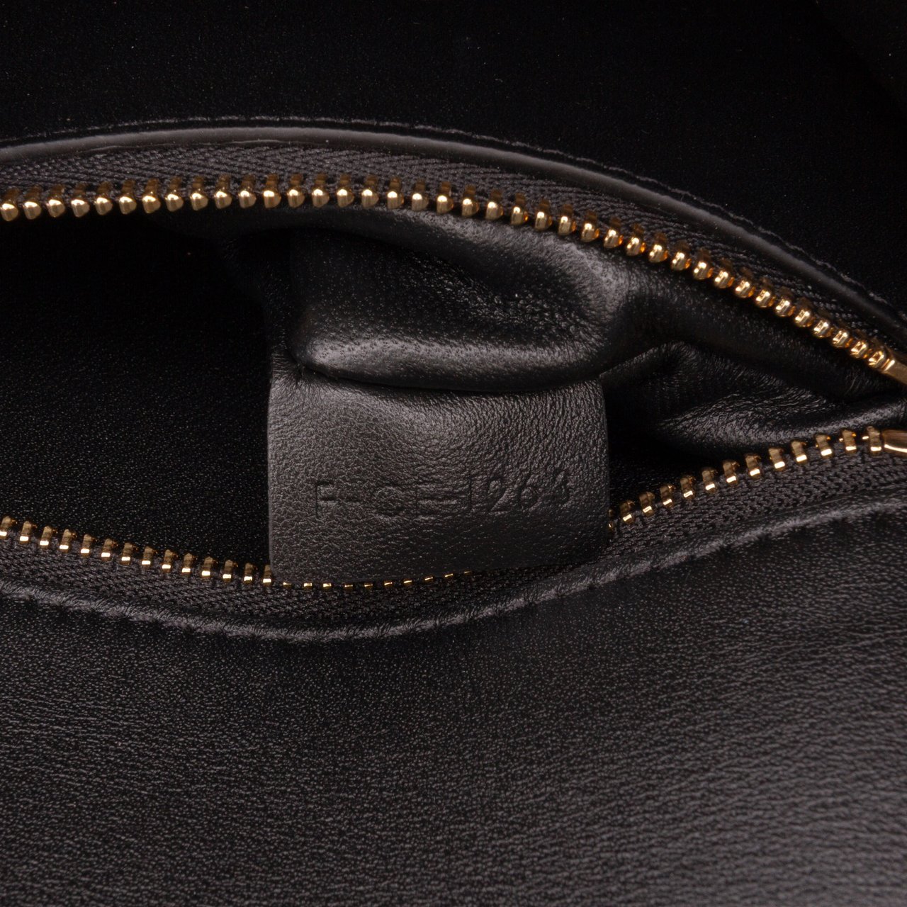 Celine Shiny Calfskin College Triomphe Zwart