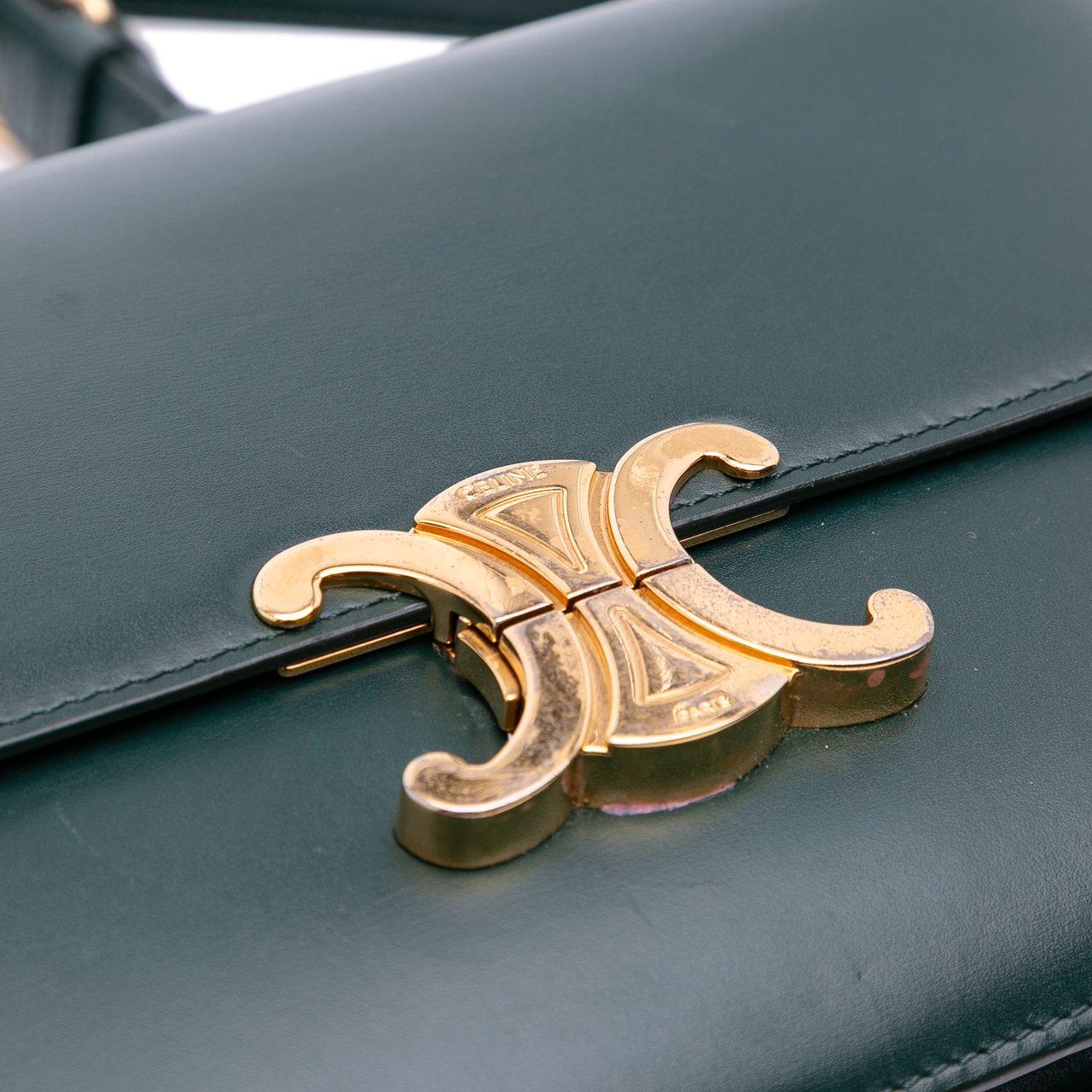 Celine Classique Shiny Calfskin Triomphe Crossbody Groen