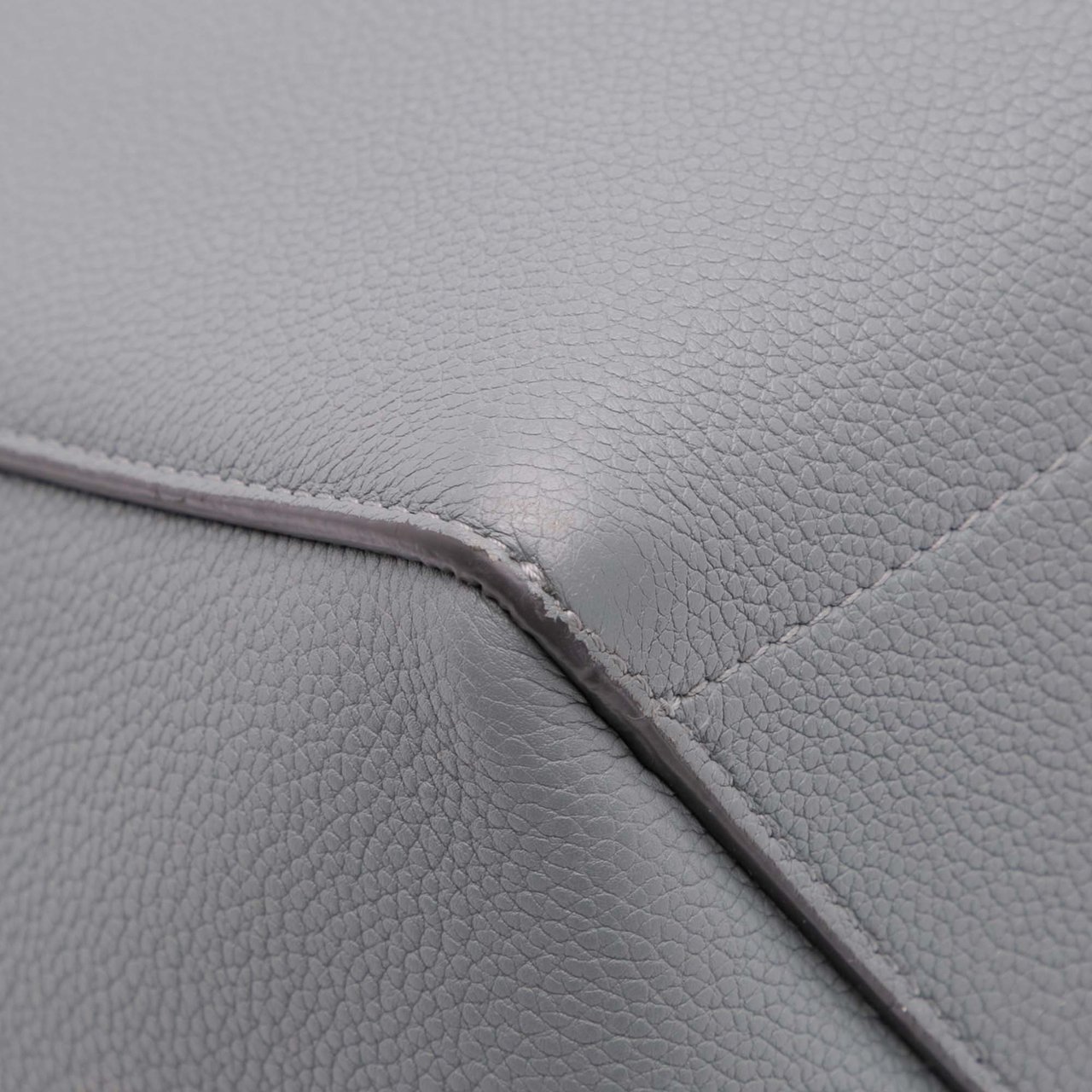 Celine Medium Leather Seau Sangle Bucket Bag Grijs