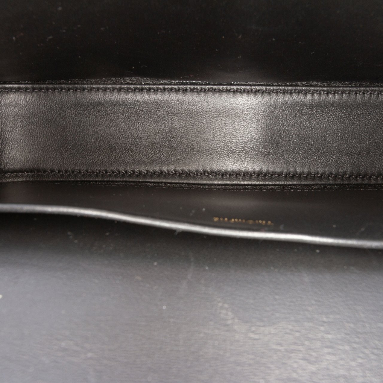 Celine Smooth Calfskin Cuir Triomphe Chain Shoulder Bag Zwart