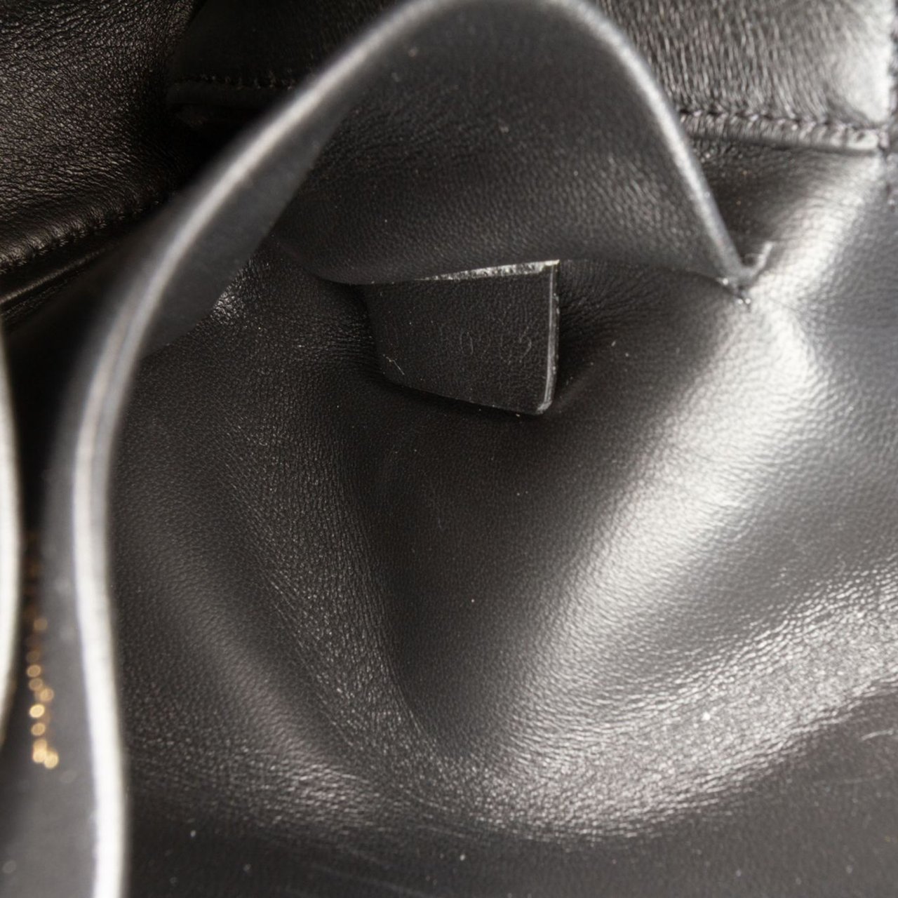 Celine Smooth Calfskin Cuir Triomphe Chain Shoulder Bag Zwart