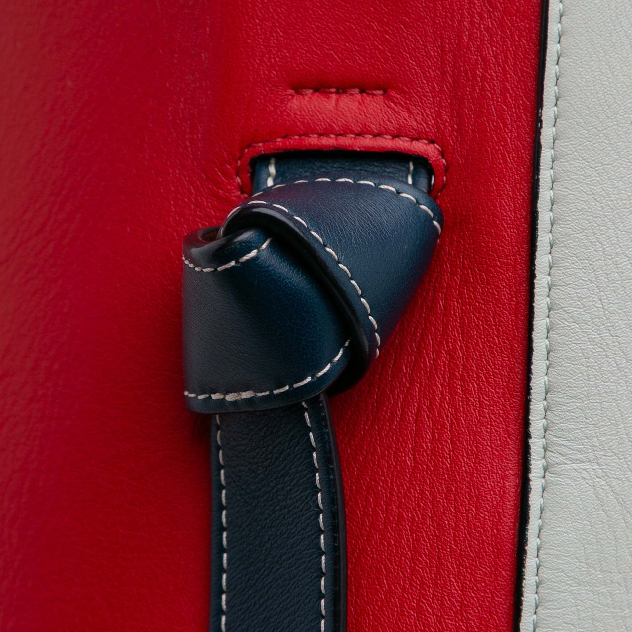 Celine Small Shiny Smooth Calfskin Twisted Cabas Tote Rood