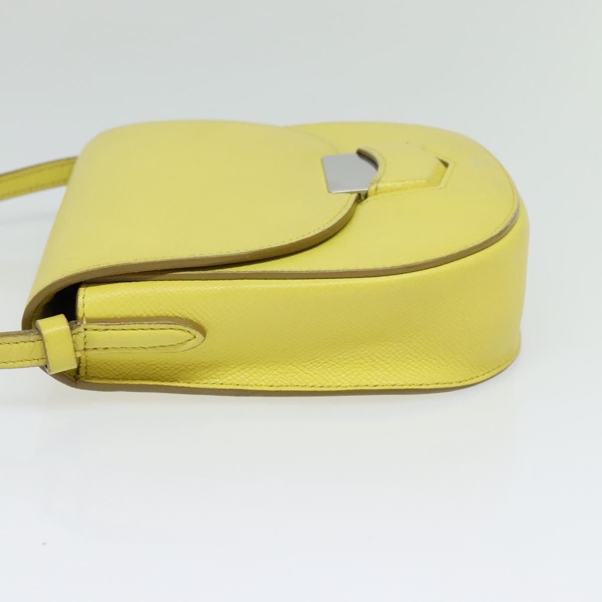 Celine Celine Trotteur Crossbody Bag Grainy Leather Small Geel