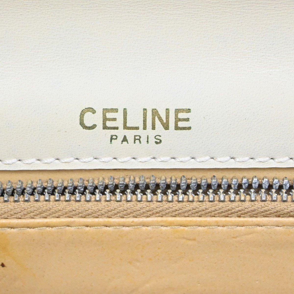 Celine Celine Vintage Triomphe Flap Bag Leather Medium Wit
