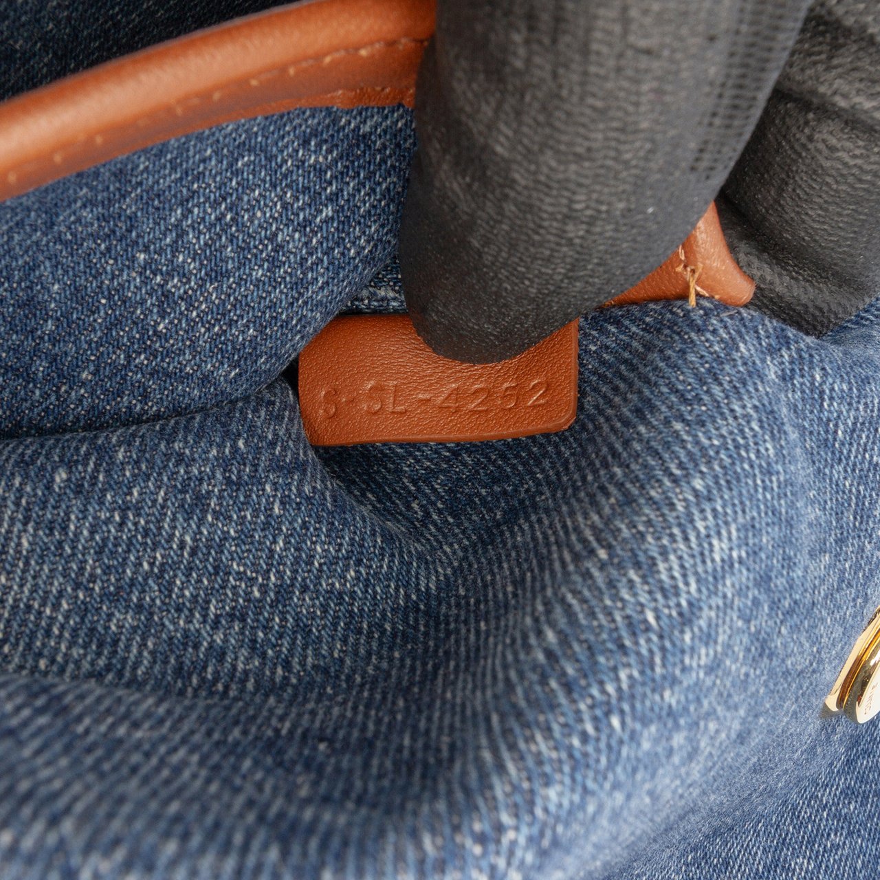 Celine Matelasse Denim Monochrome Chain Shoulder Bag Blauw