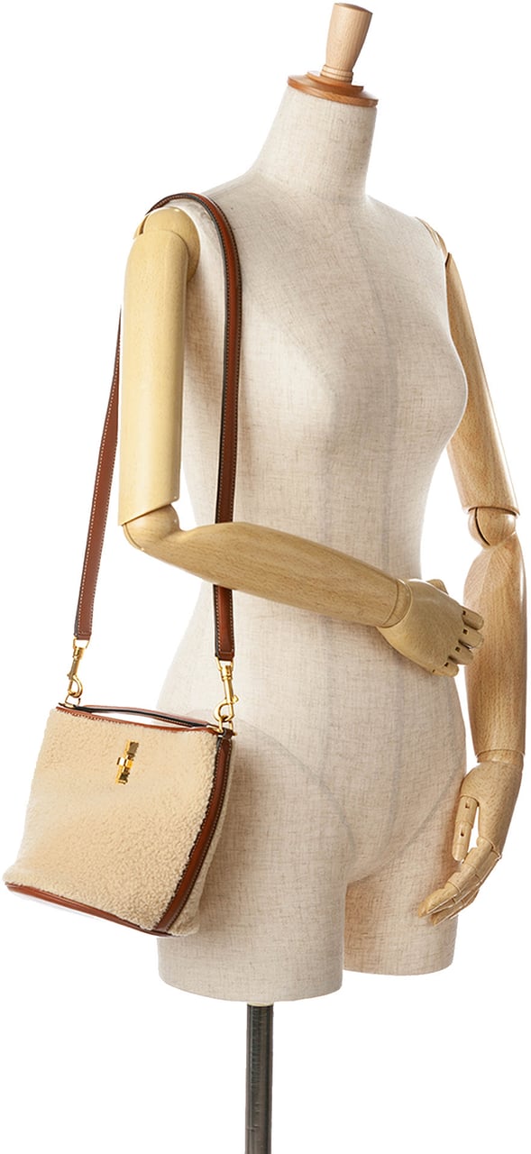 Celine Shearling Bucket 16 Bruin