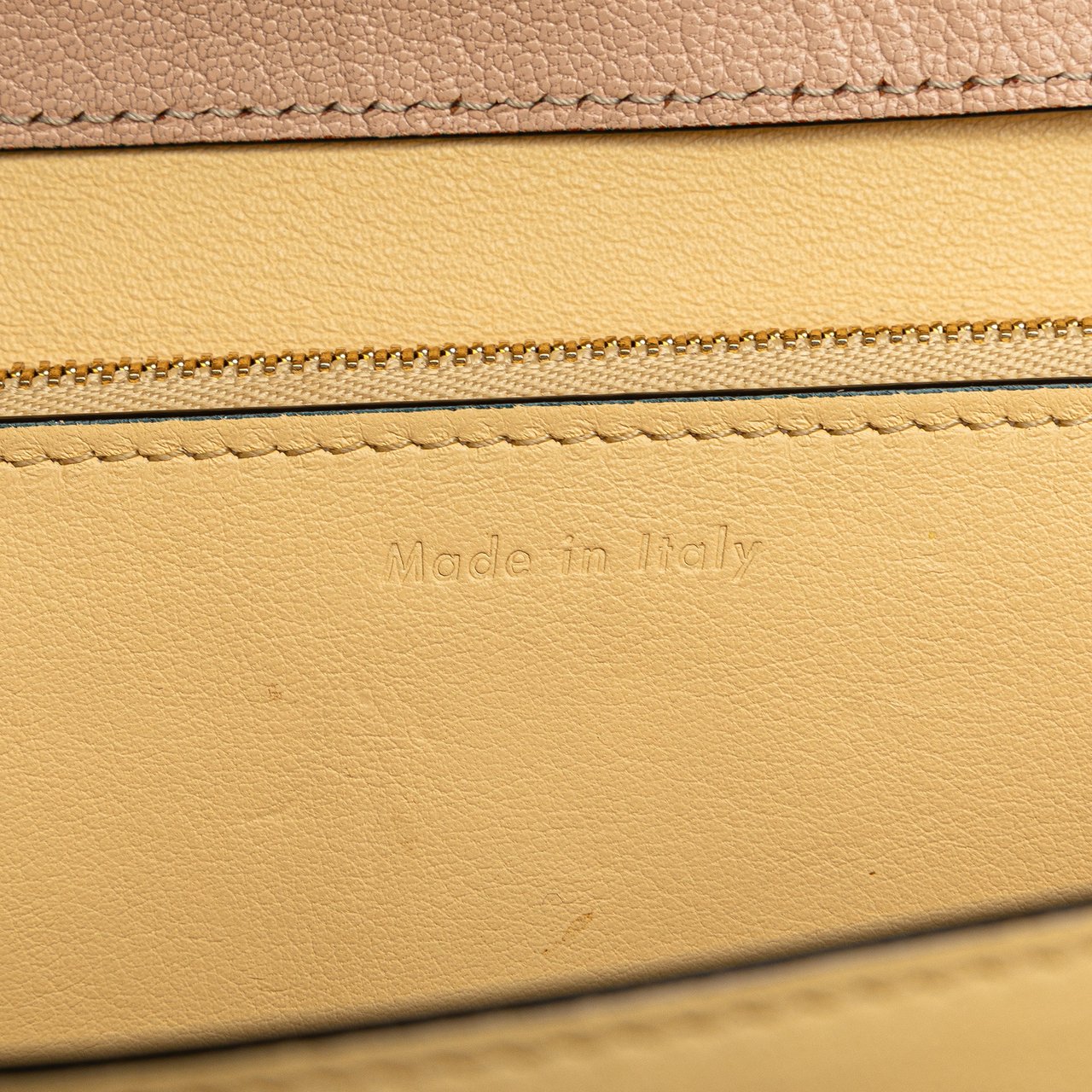 Celine Medium Calfskin Classic Box Roze