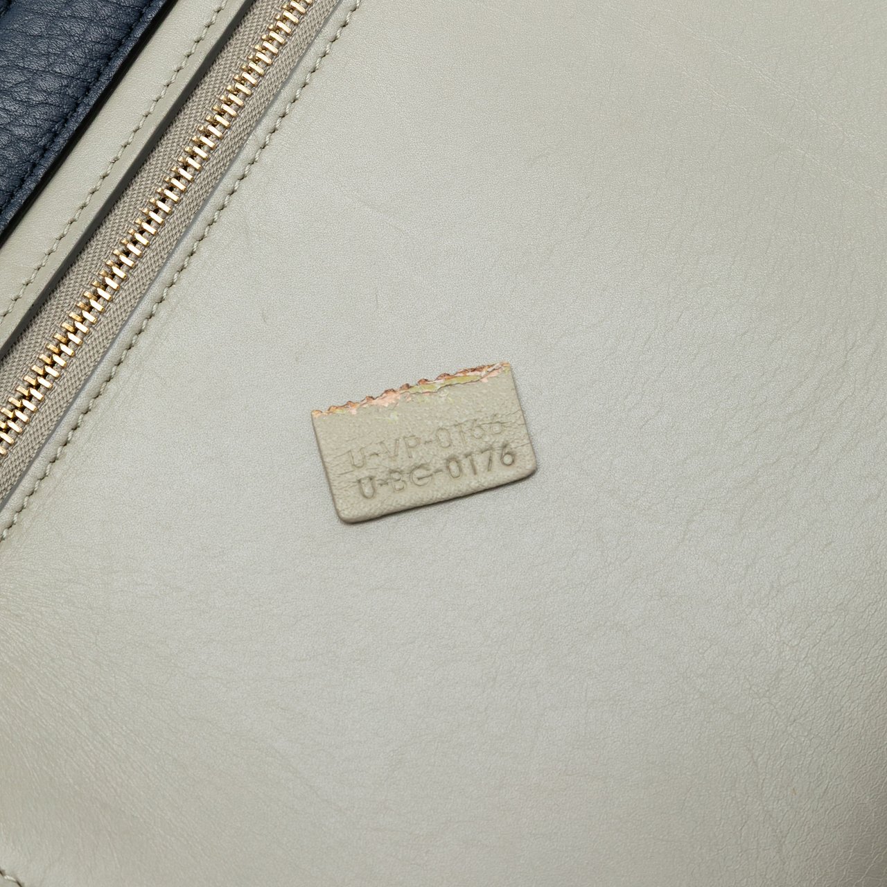 Celine Medium Tricolor Trapeze Satchel Blauw