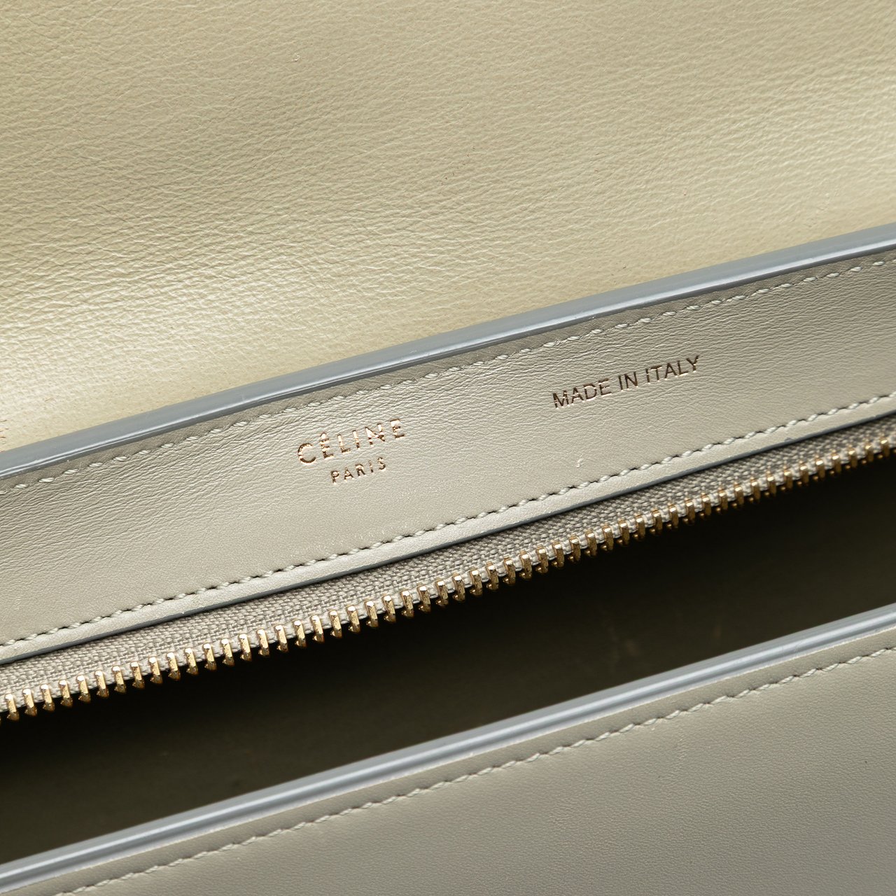 Celine Medium Tricolor Trapeze Satchel Blauw