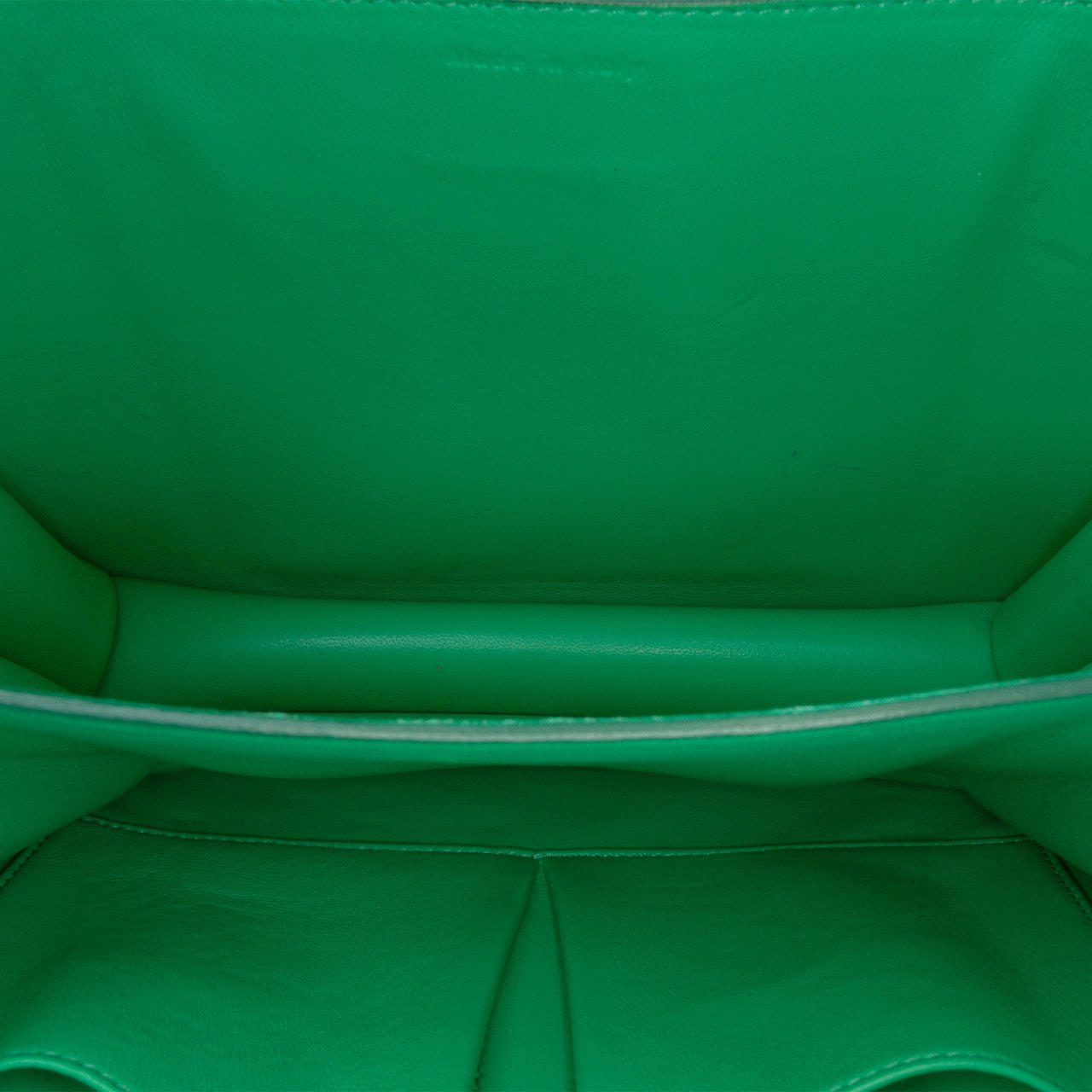 Celine Medium Calfskin Classic Box Groen