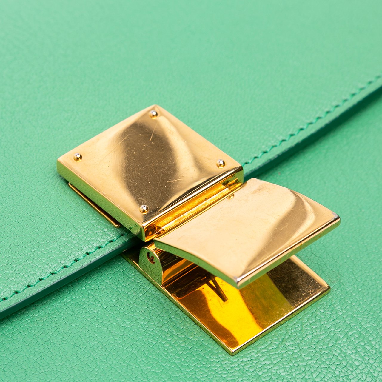 Celine Medium Calfskin Classic Box Groen