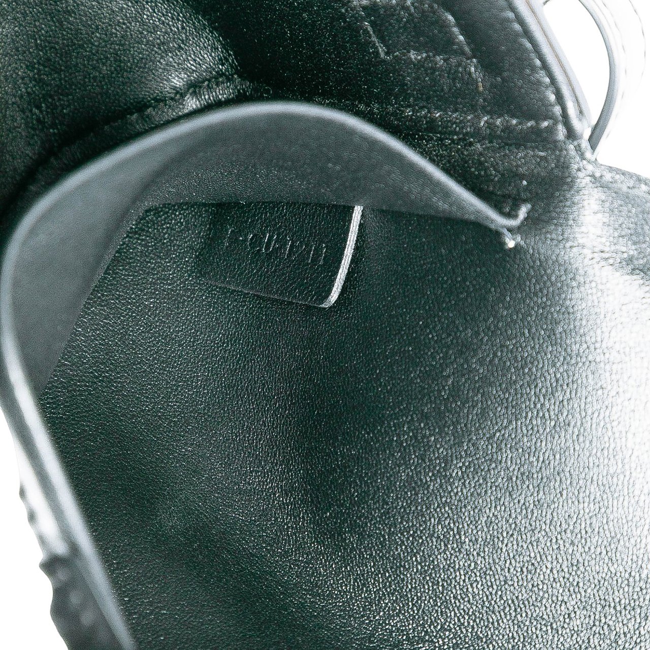 Celine Shiny Calfskin Triomphe Claude Shoulder Bag Zwart