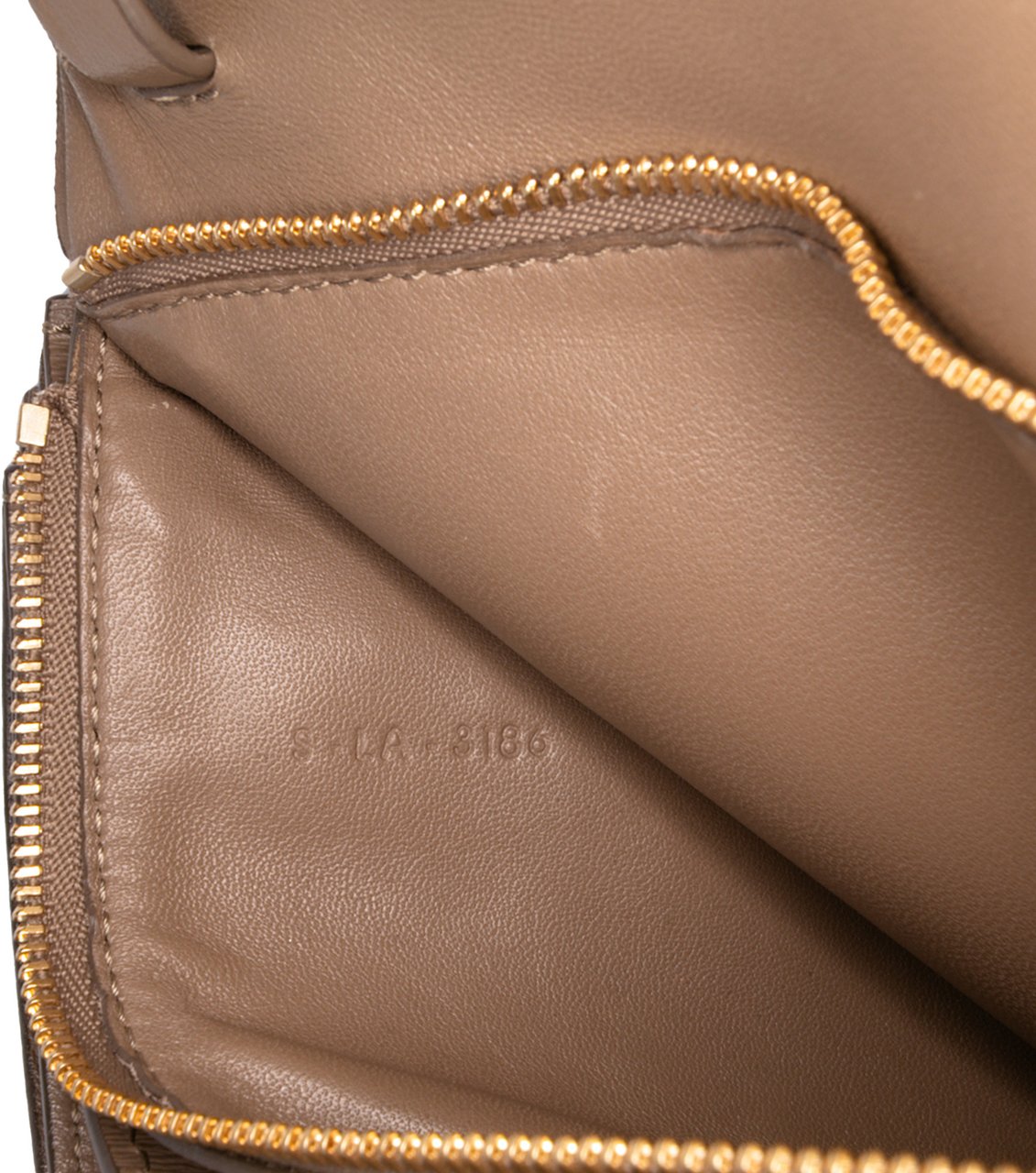 Celine Medium Calfskin Classic Box Bruin