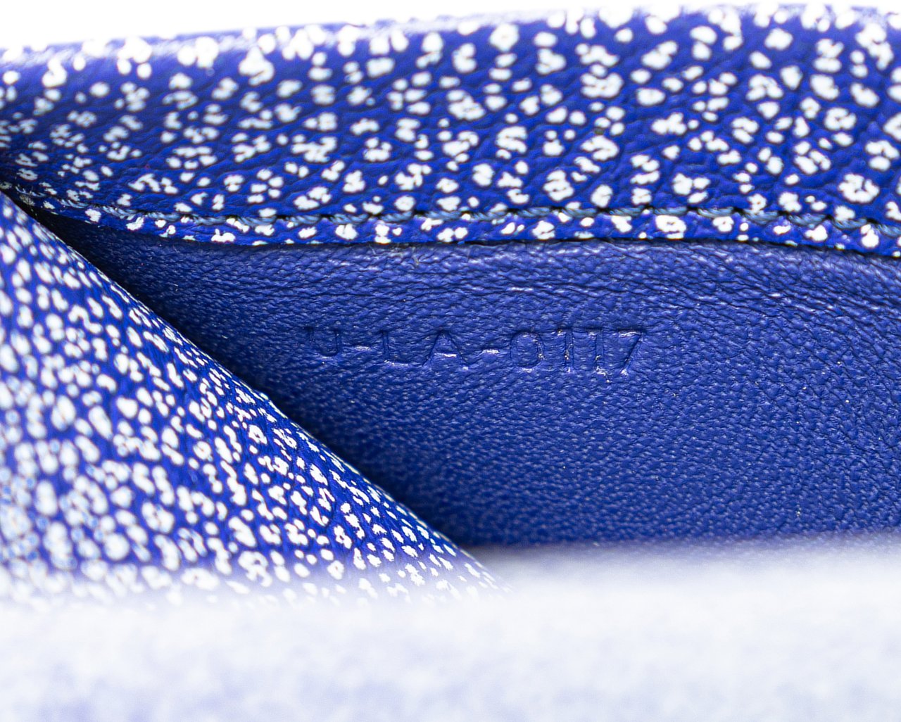 Celine Small Goatskin Trotteur Crossbody Blauw