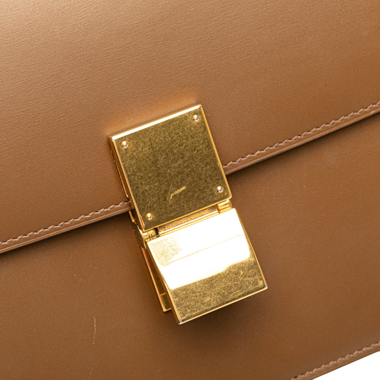 Celine Medium Calfskin Classic Box Bruin