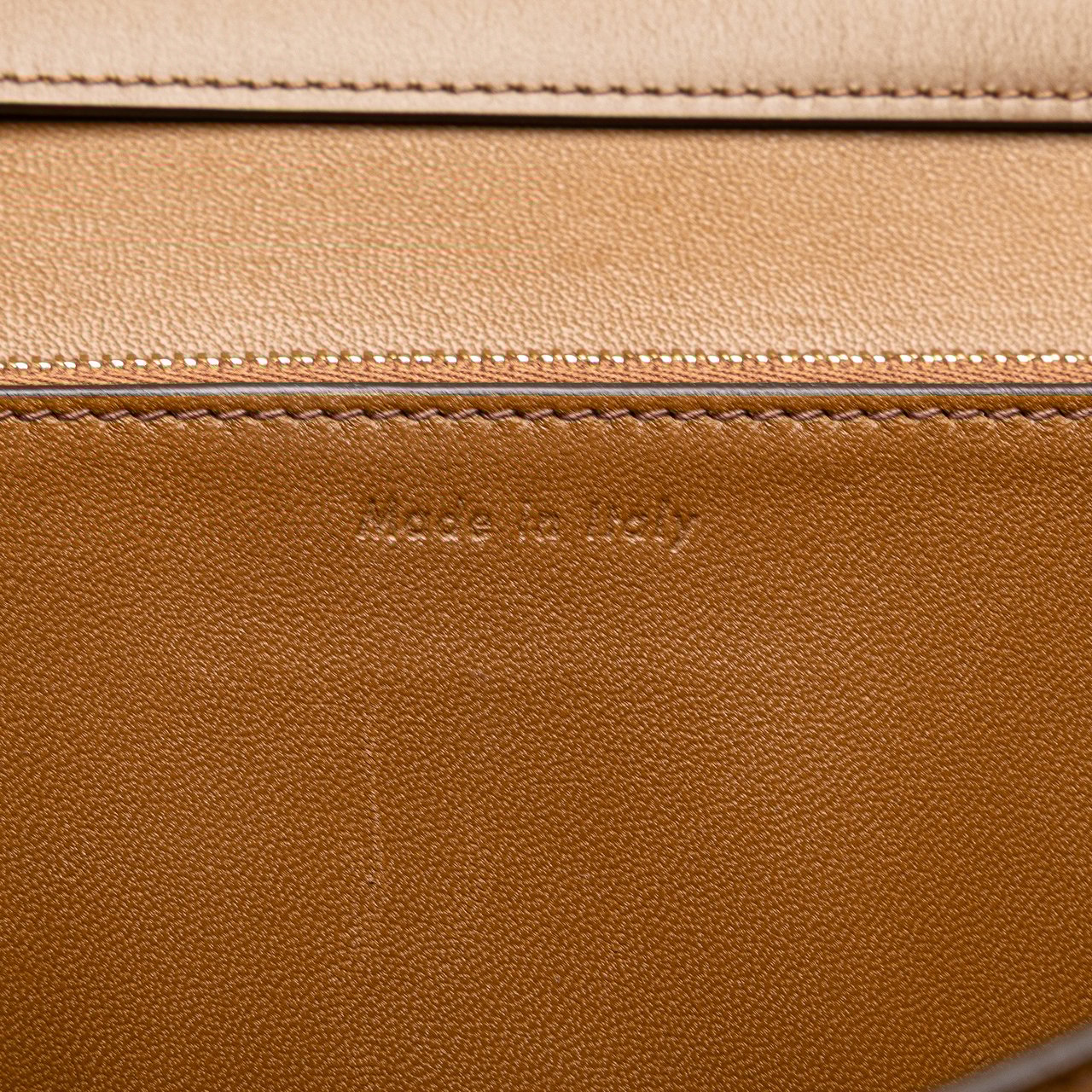 Celine Medium Calfskin Classic Box Bruin