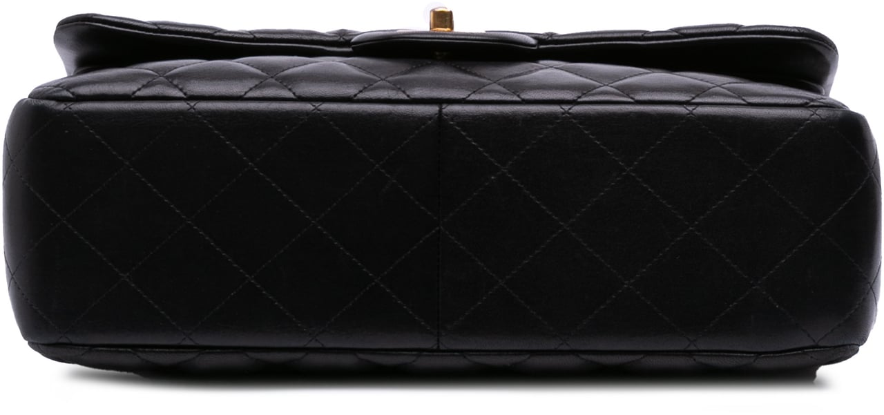 Chanel Jumbo Classic Lambskin Double Flap Zwart