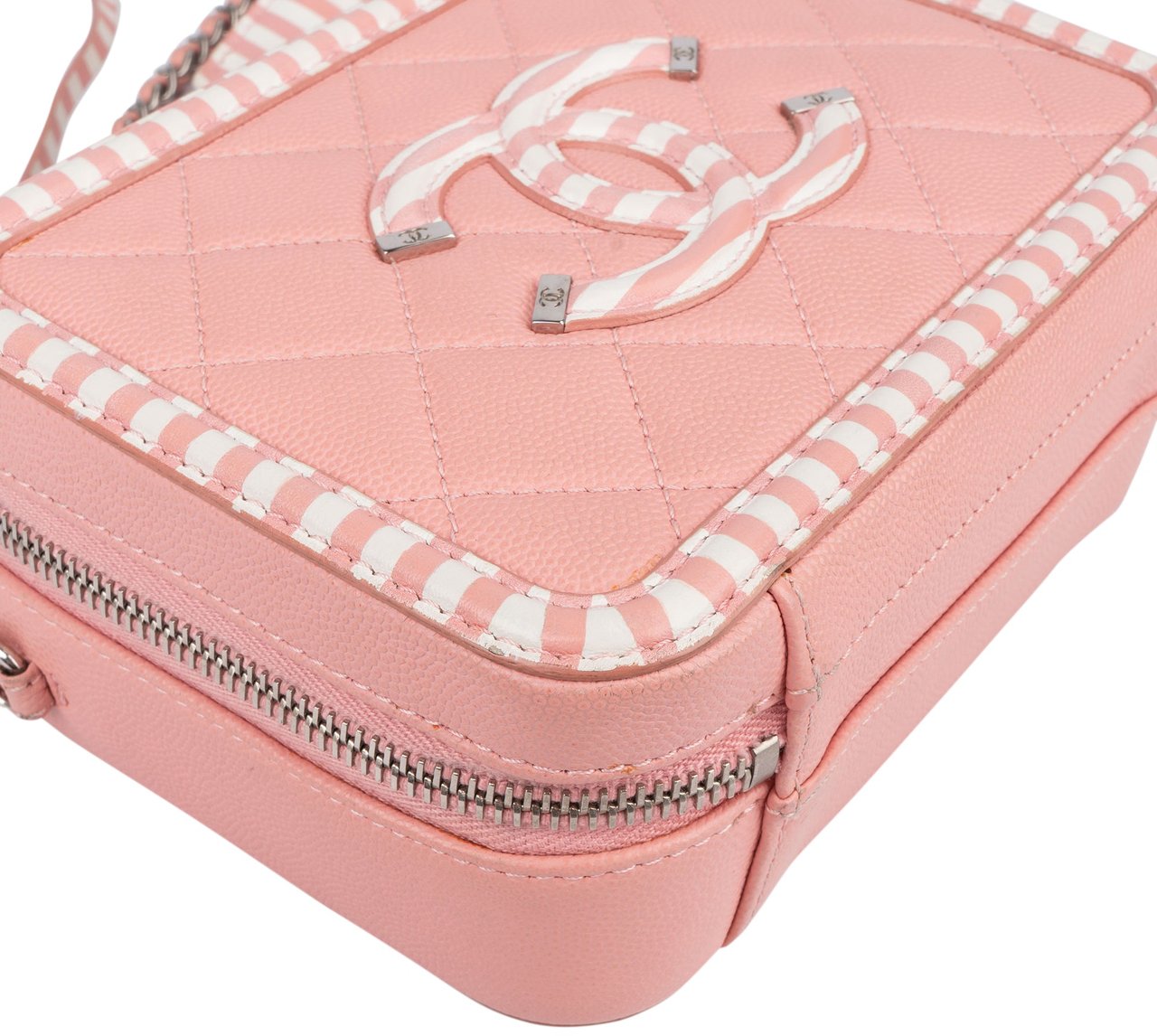 Chanel Chanel Pink Caviar Leather Small CC Filigree Crossbody Bag Rood