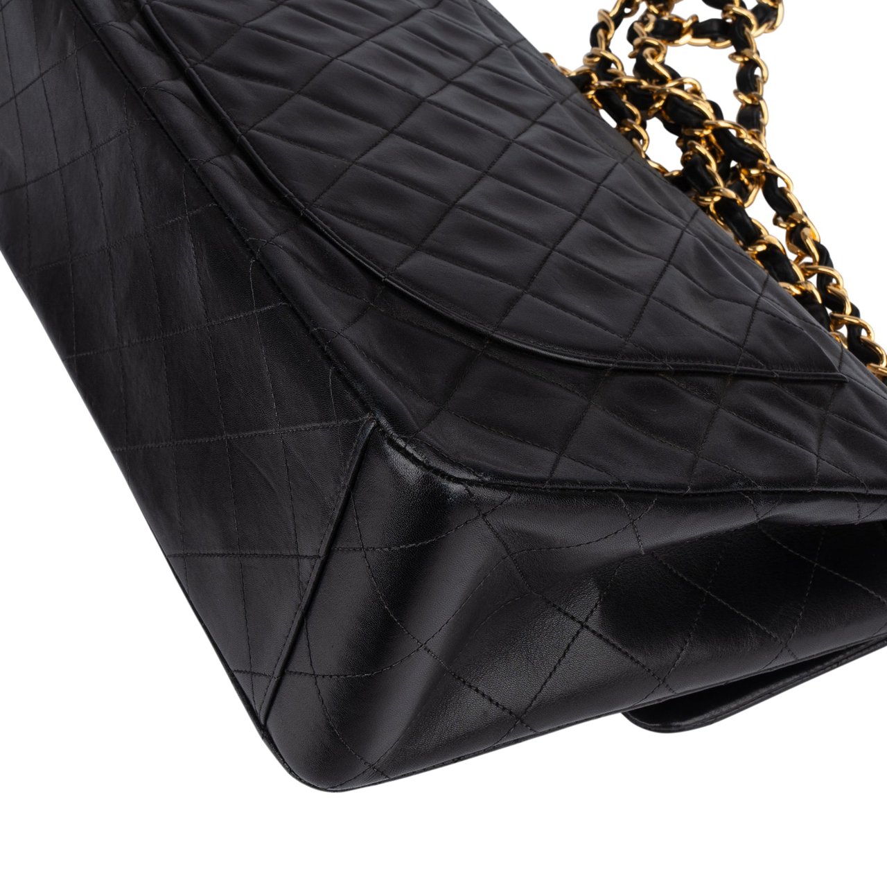 Chanel Chanel Quilted Lambskin 24K Gold Maxi Single Flap Crossbody Bag Zwart