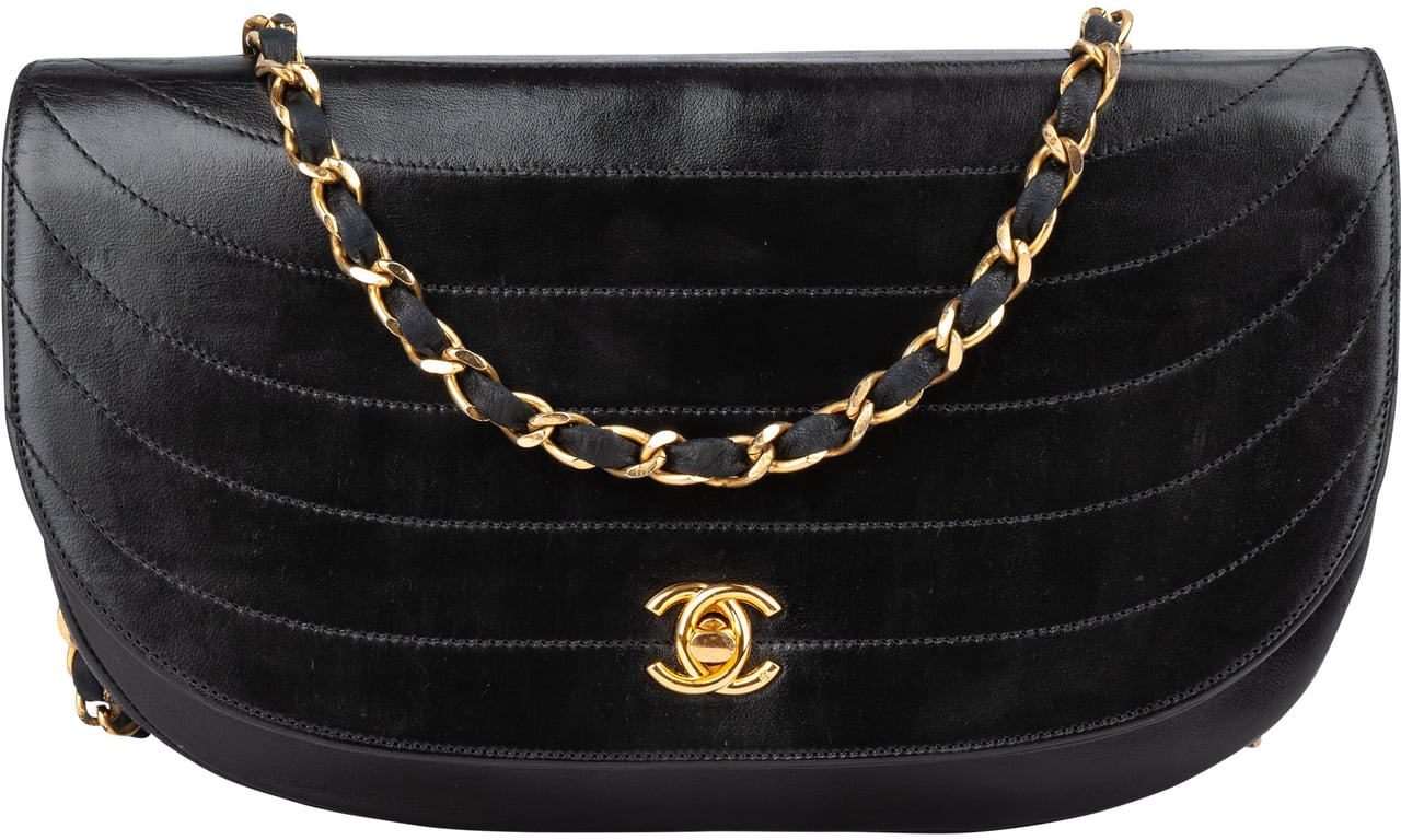 Chanel Chanel Lambskin Halfmoon Single Flap Shoulder Bag Zwart