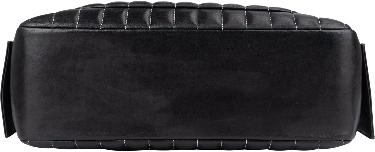 Chanel Chanel Quilted Lambskin Mademoiselle Ligne Shoulder Bag Zwart