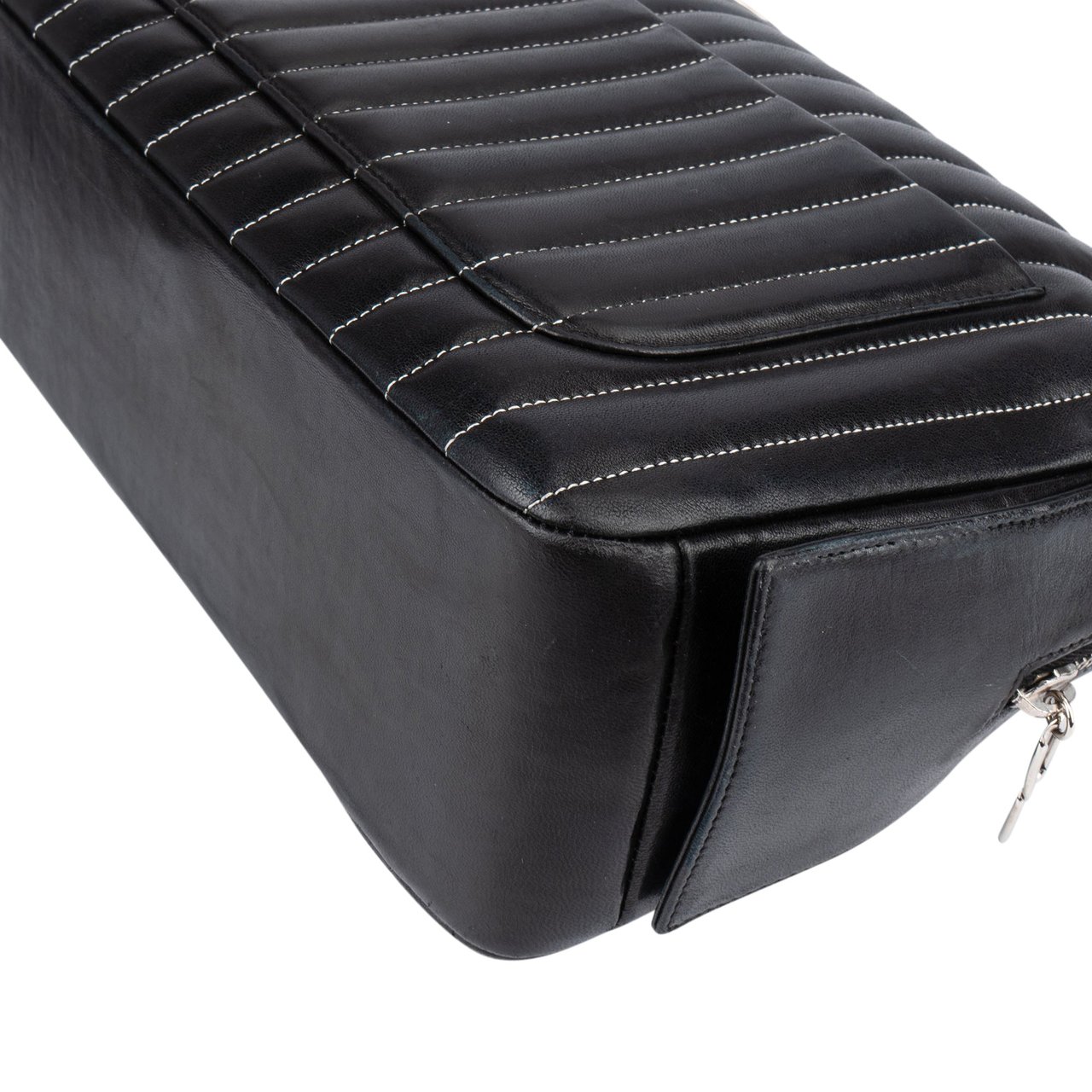 Chanel Chanel Quilted Lambskin Mademoiselle Ligne Shoulder Bag Zwart