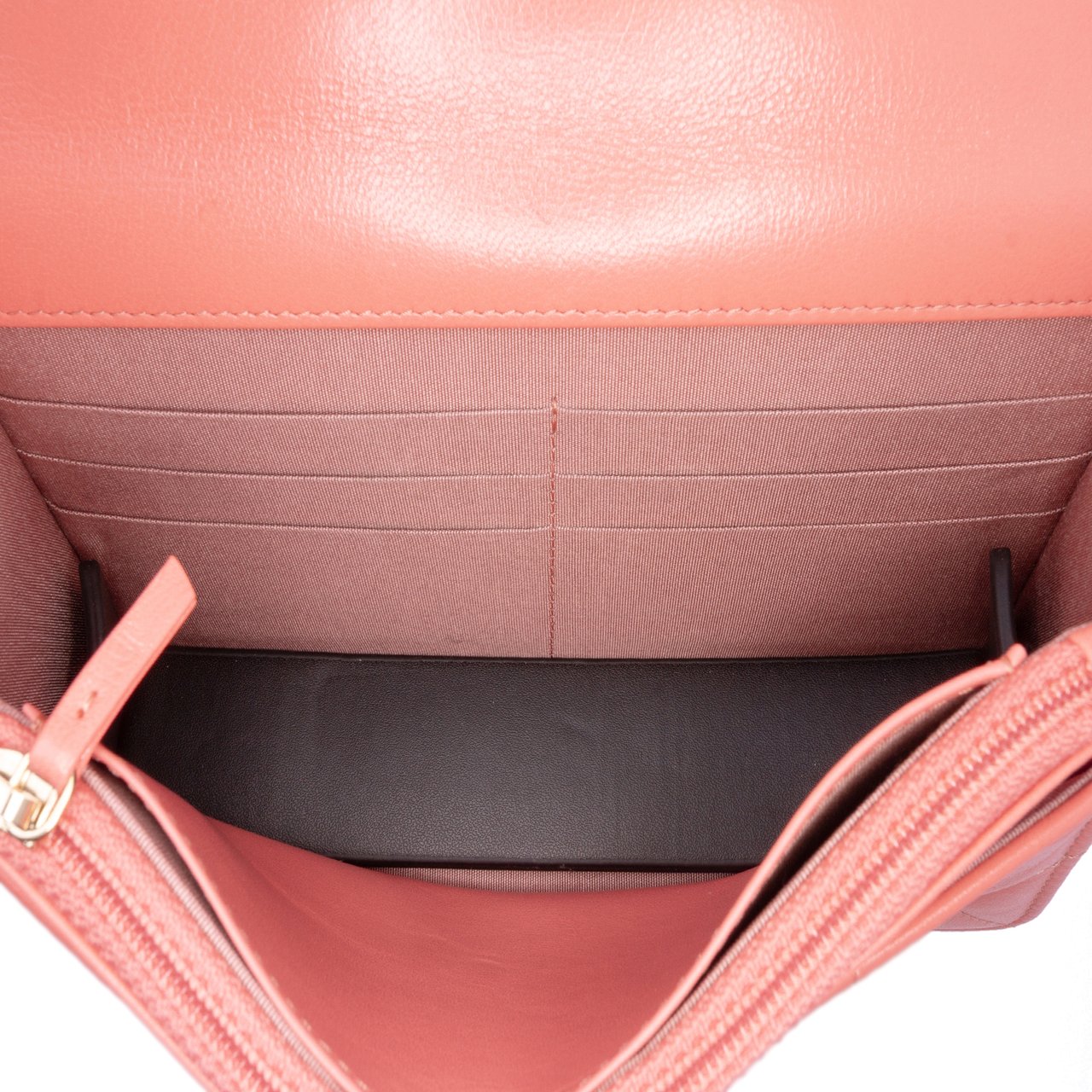 Chanel Quilted Lambskin 19 Wallet on Chain Roze