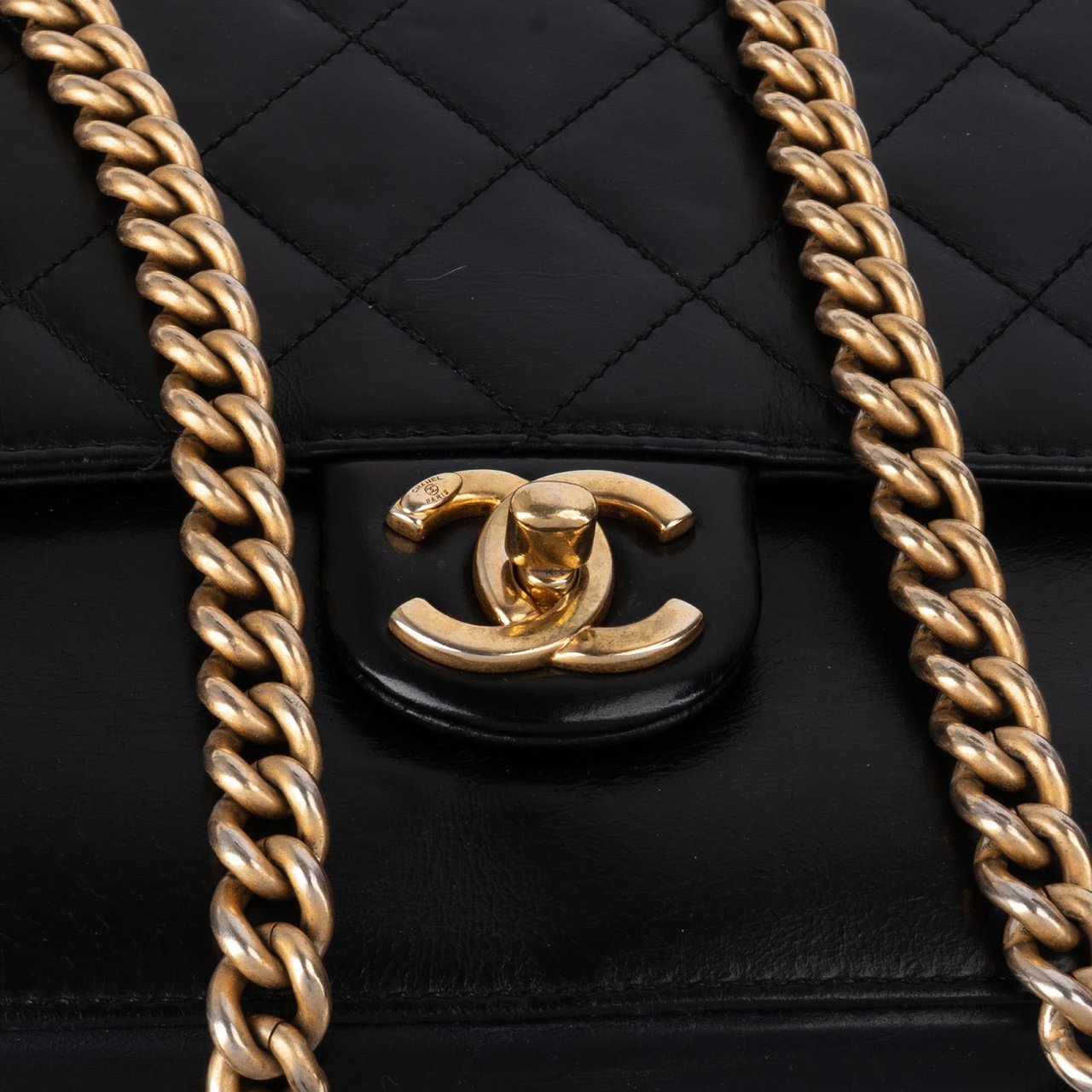 Chanel Chanel Quilted Lambskin Medium Single Flap Metiers Crossbody Bag Zwart