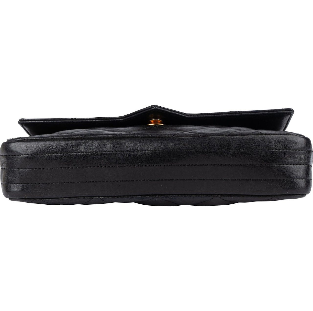 Chanel Chanel Quilted Lambskin 24K Gold Single Flap Crossbody Bag Zwart