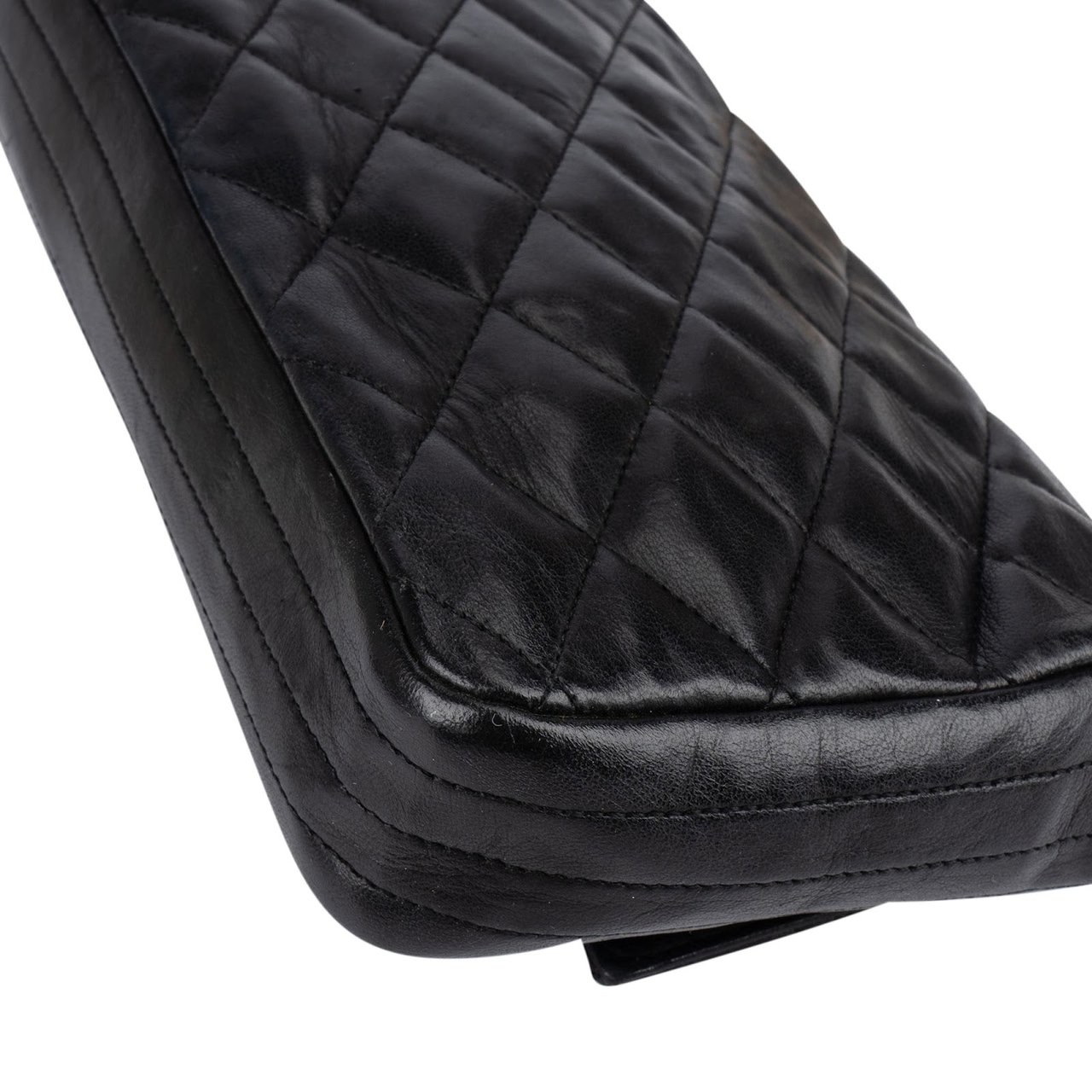 Chanel Chanel Quilted Lambskin 24K Gold Single Flap Crossbody Bag Zwart