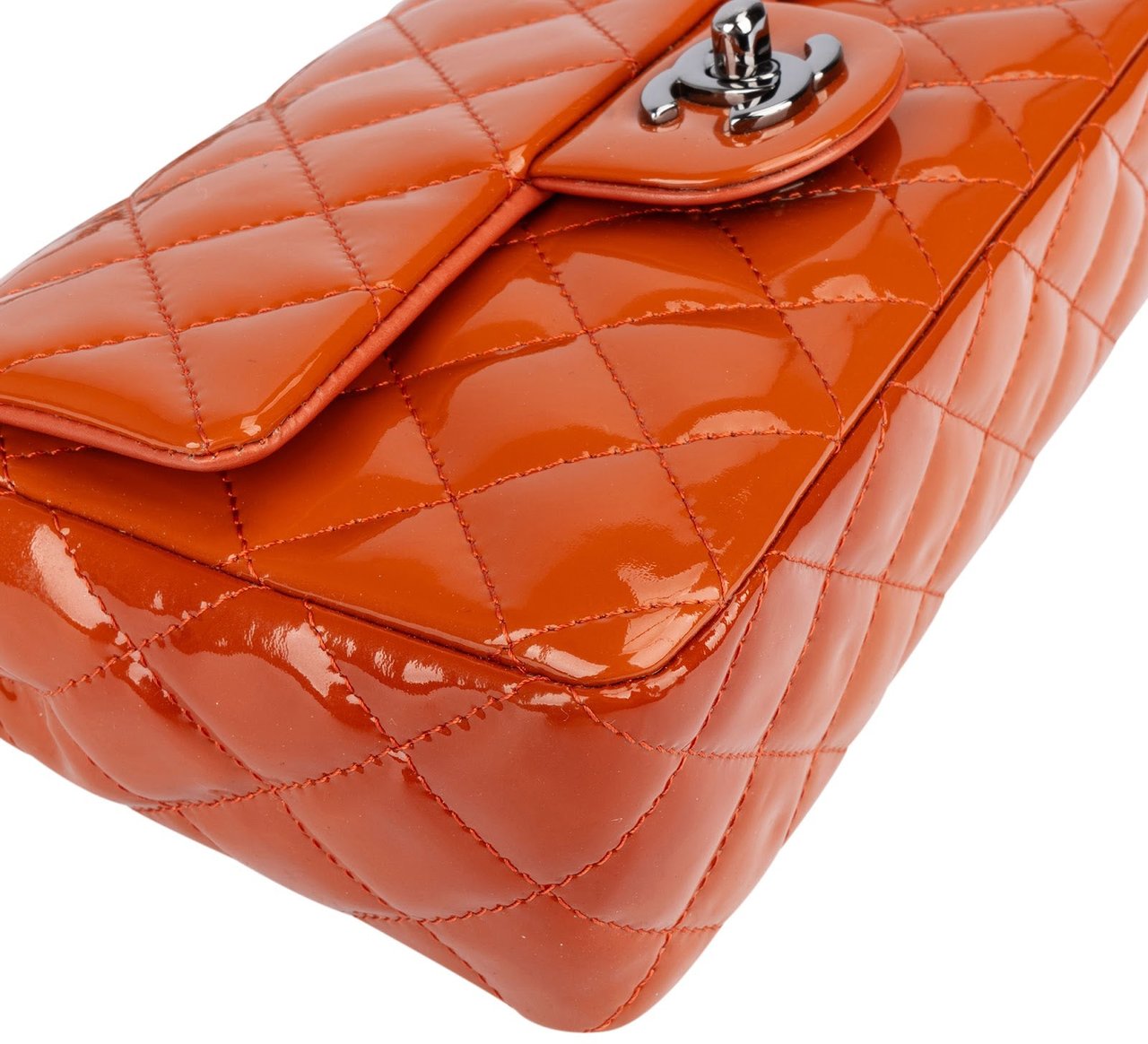 Chanel Chanel Quilted Patent Leather Single Flap Crossbody Bag Oranje