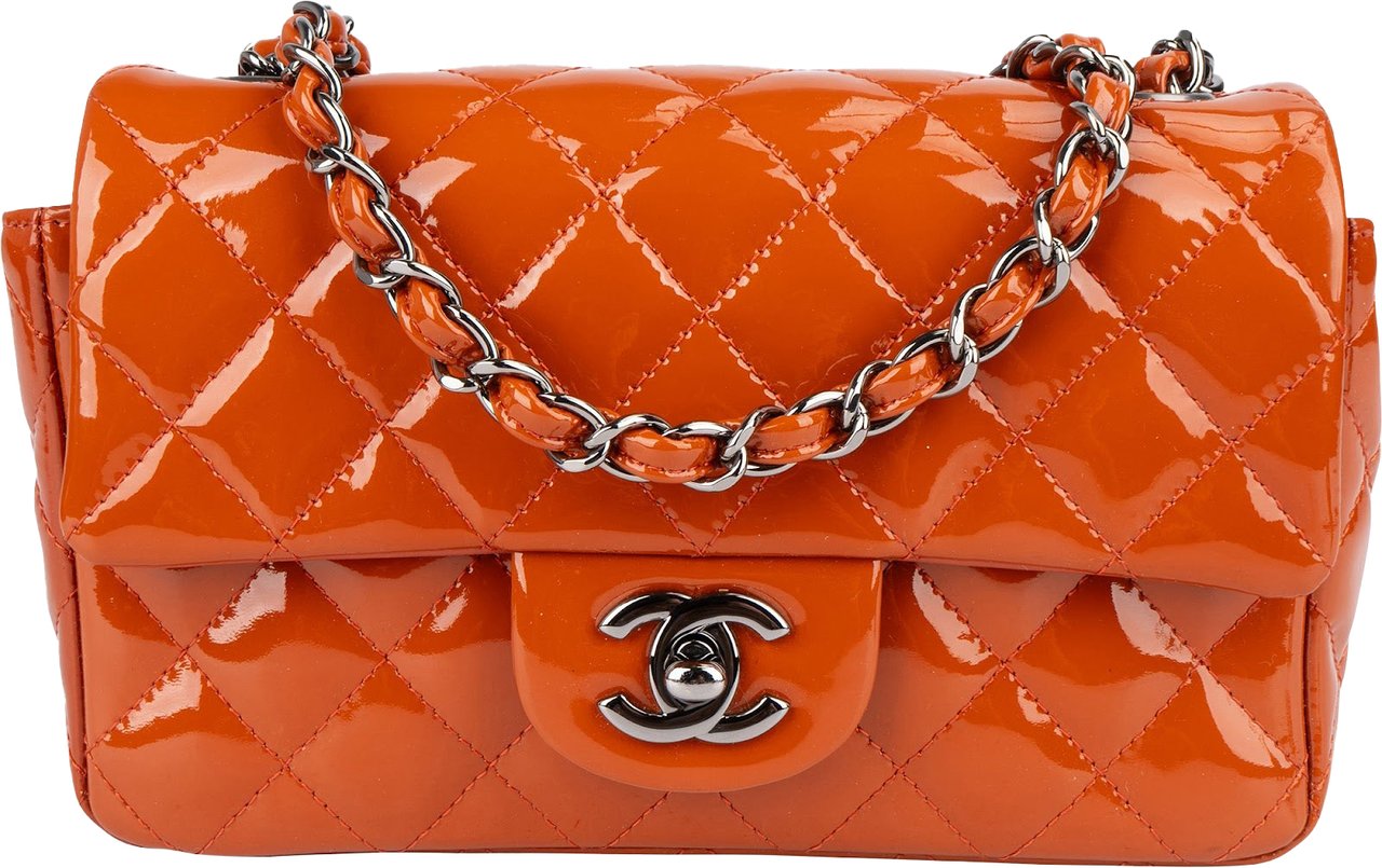 Chanel Chanel Quilted Patent Leather Single Flap Crossbody Bag Oranje