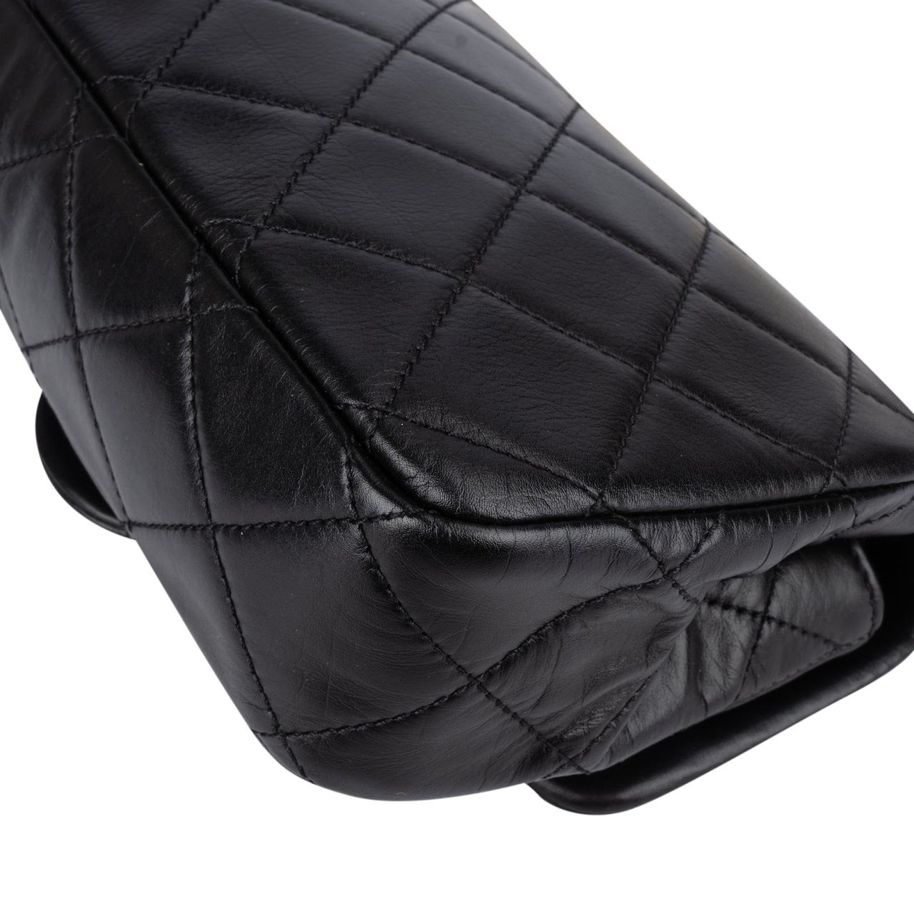 Chanel Quilted Lambskin Pearl Mini Single Flap Crossbody Bag Zwart