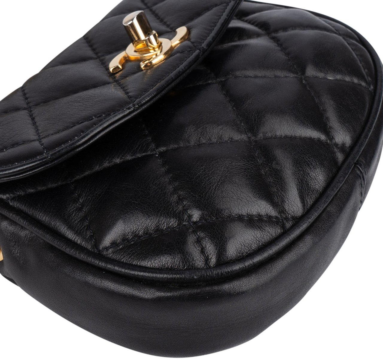 Chanel Chanel Quilted Lambskin Mini Single Flap Flap Crossbody Bag Zwart