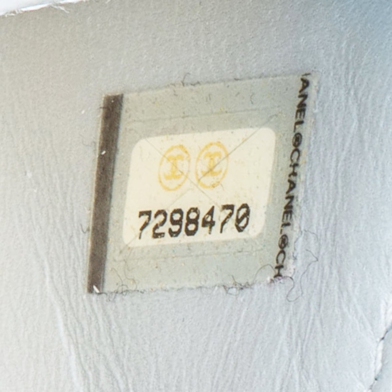 Chanel Chanel Quilted Leather Flap Wallet Lichtblauw