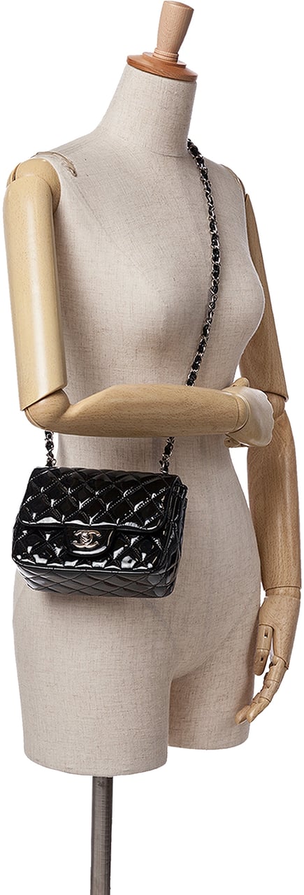Chanel Mini Square Classic Patent Single Flap Zwart