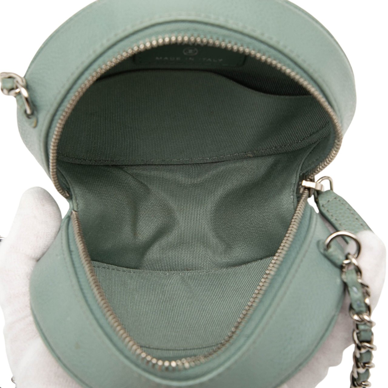 Chanel CC Quilted Caviar Round Clutch With Chain Blauw