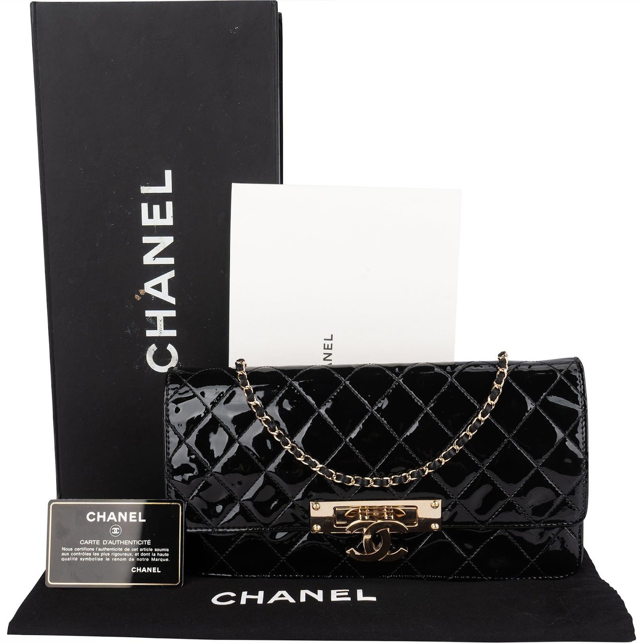 Chanel Chanel Quilted Patent Leather CC Crossbody Bag Zwart