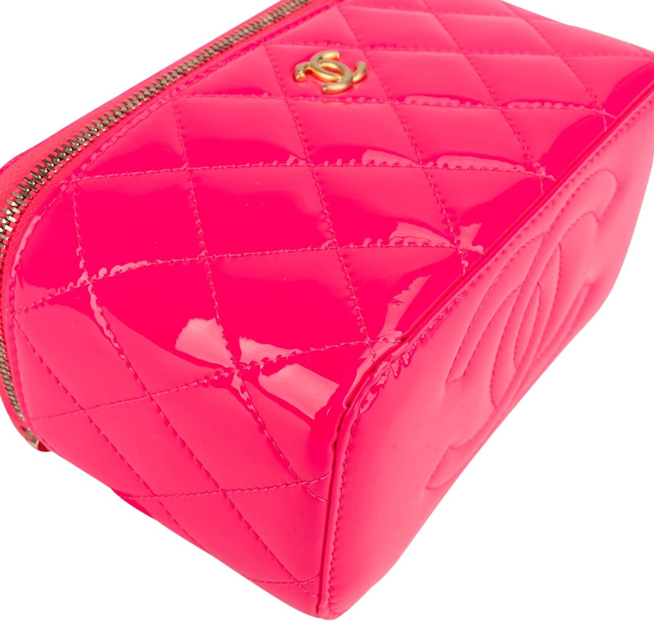 Chanel Chanel Pink Quilted Patent Leather Small Vanity Case Crossbody Bag Rood