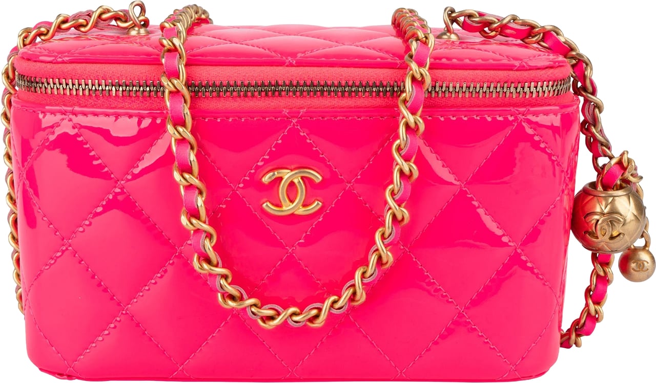 Chanel Chanel Pink Quilted Patent Leather Small Vanity Case Crossbody Bag Rood