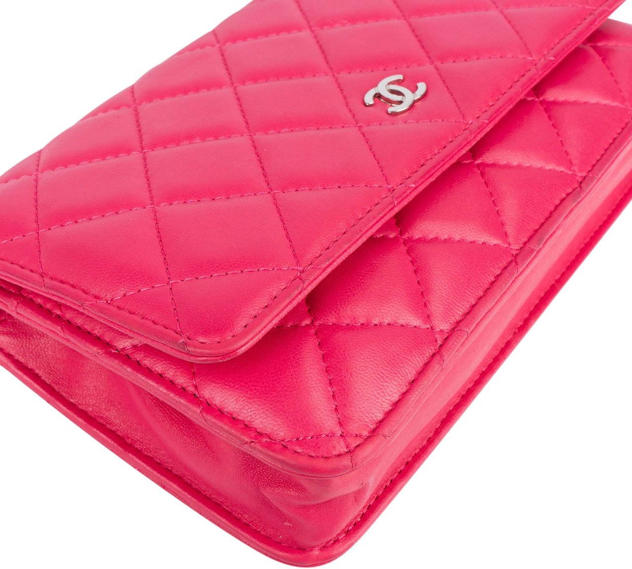 Chanel Chanel Quilted Lambskin Wallet On Chain Crossbody Bag Rood