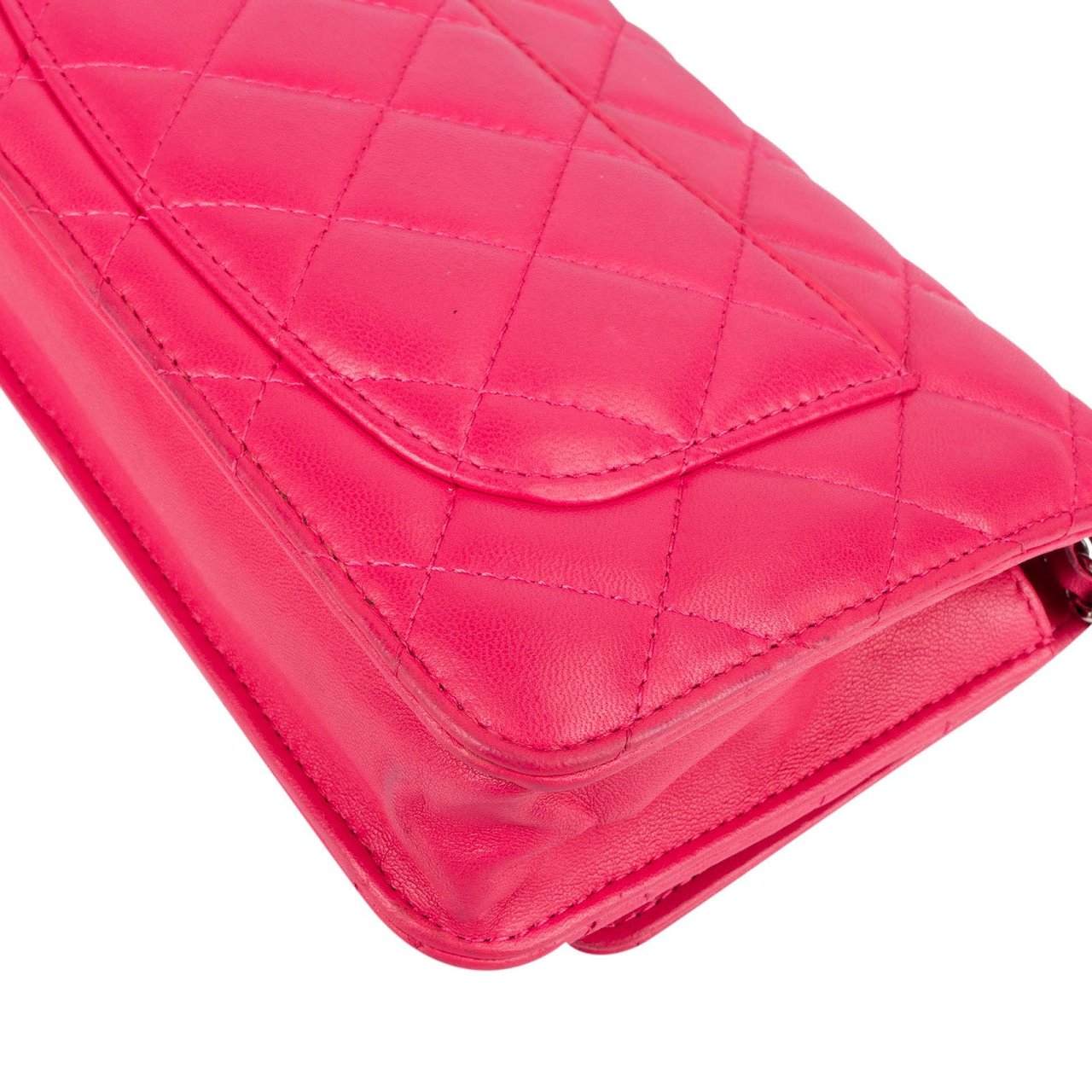 Chanel Chanel Quilted Lambskin Wallet On Chain Crossbody Bag Rood